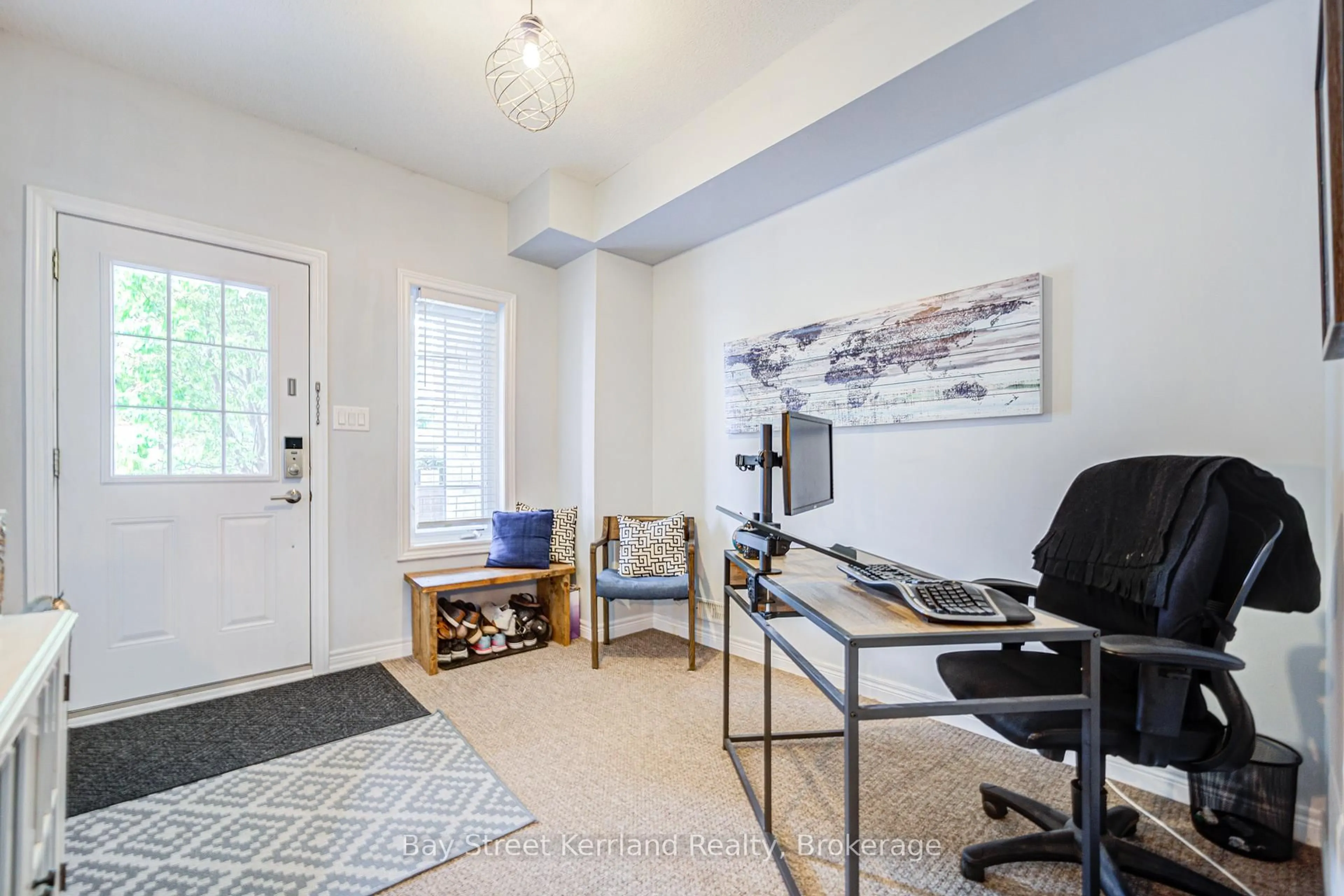 Indoor entryway for 541 Winston Rd #54, Grimsby Ontario L3M 0C5