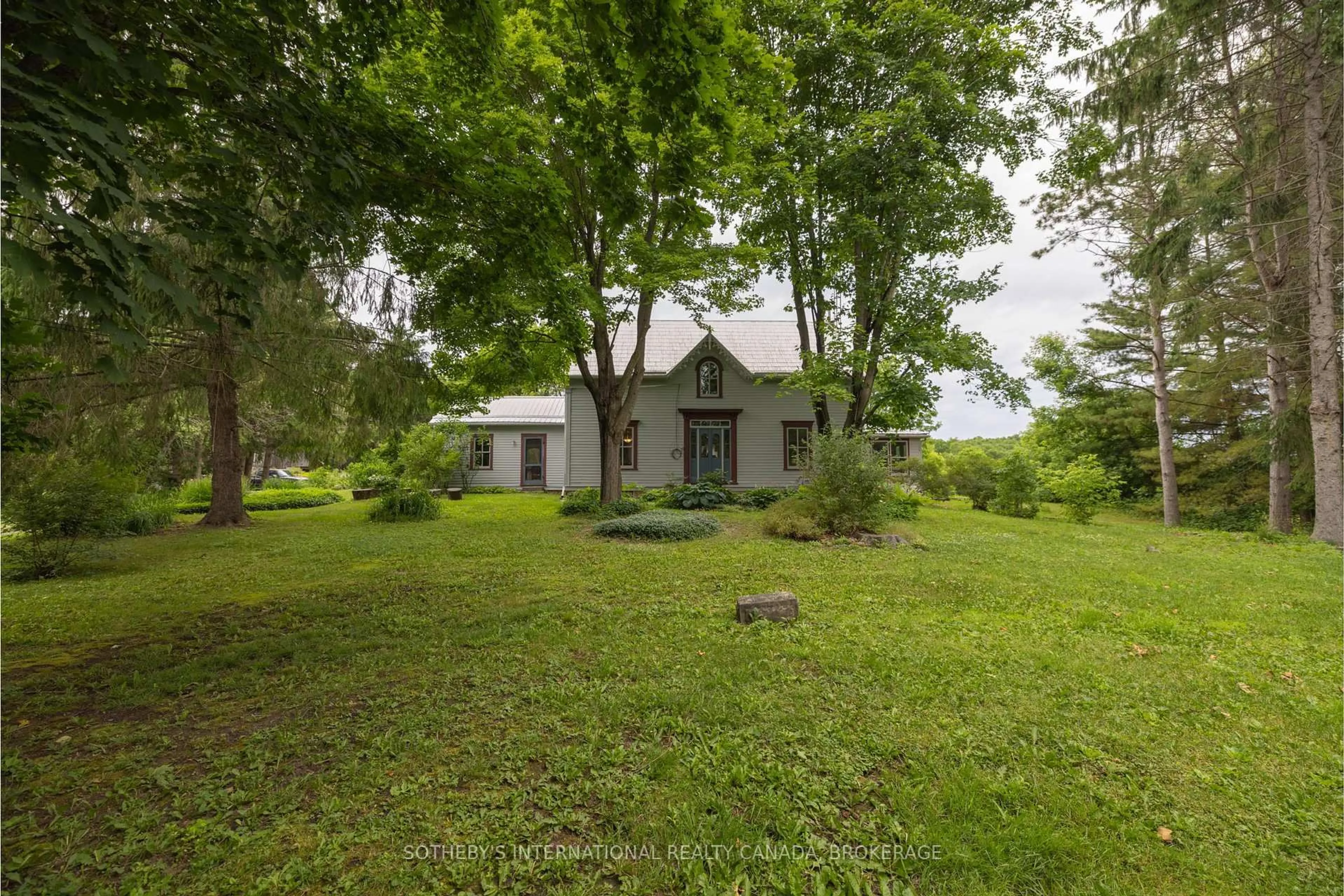 A pic from outside/outdoor area/front of a property/back of a property/a pic from drone, unknown for 150 Rockfield Rd, Front of Leeds & Seeleys Bay Ontario K0E 1R0