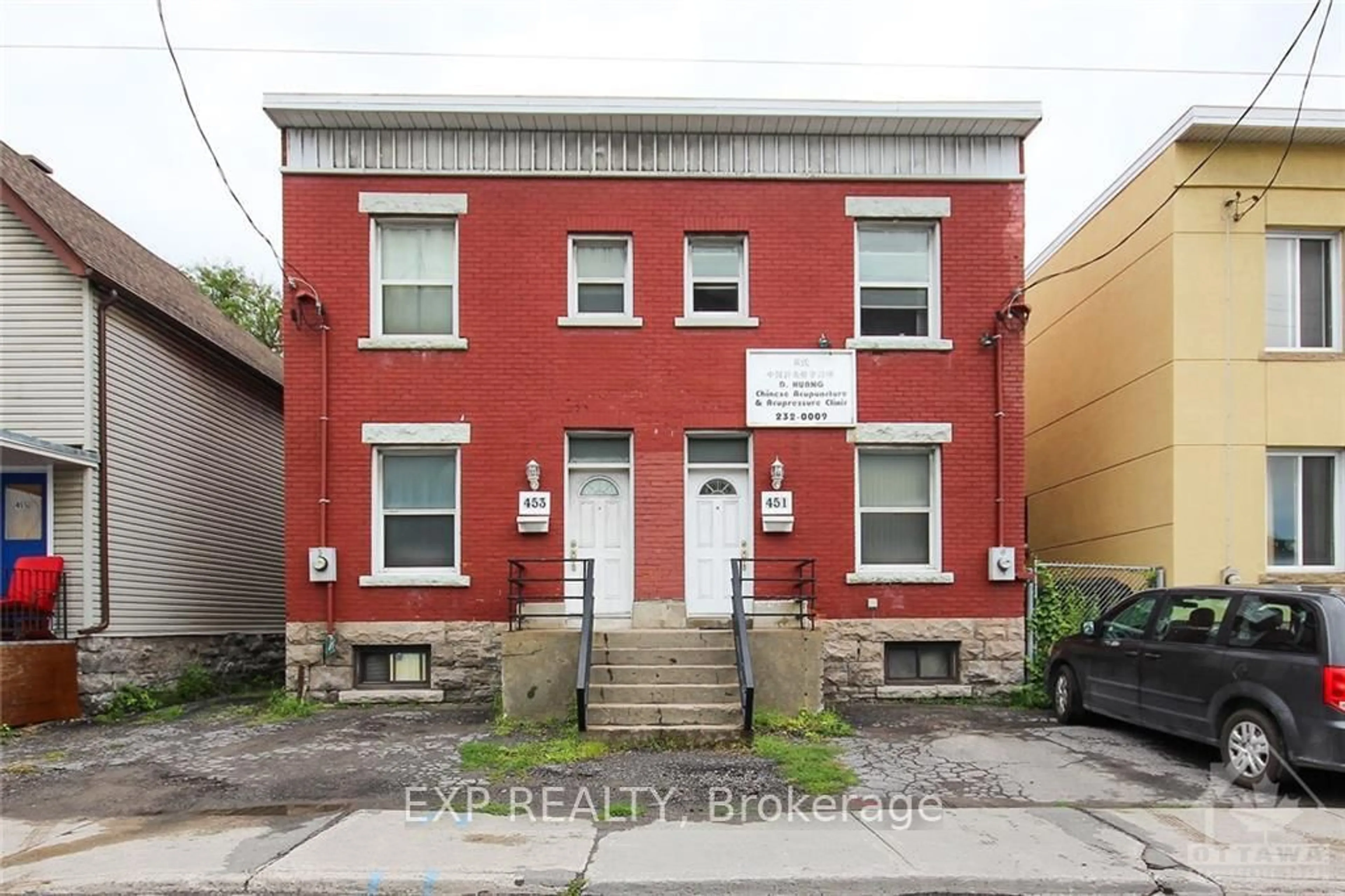 Unknown for 453 Catherine St #451 & 453, Ottawa Ontario K1R 5T7
