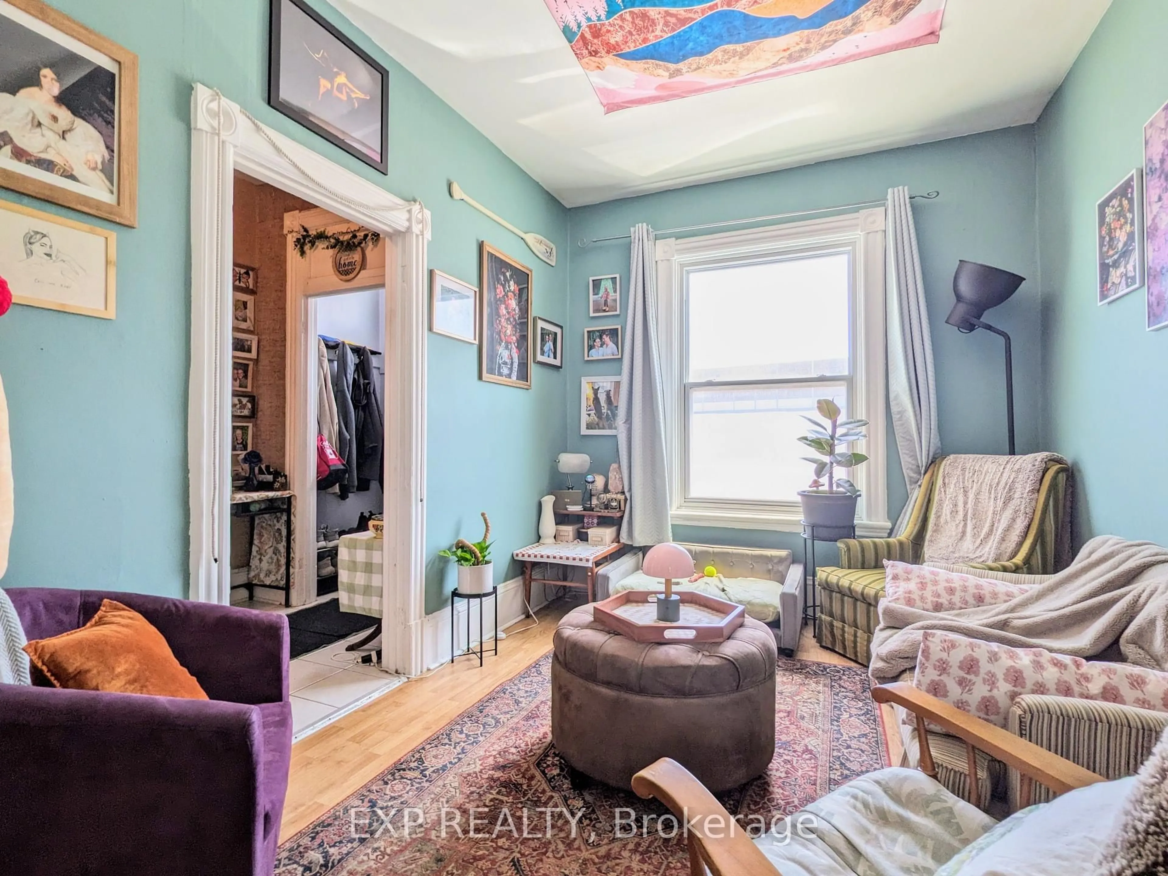 Living room with furniture, unknown for 453 Catherine St #451 & 453, Ottawa Ontario K1R 5T7