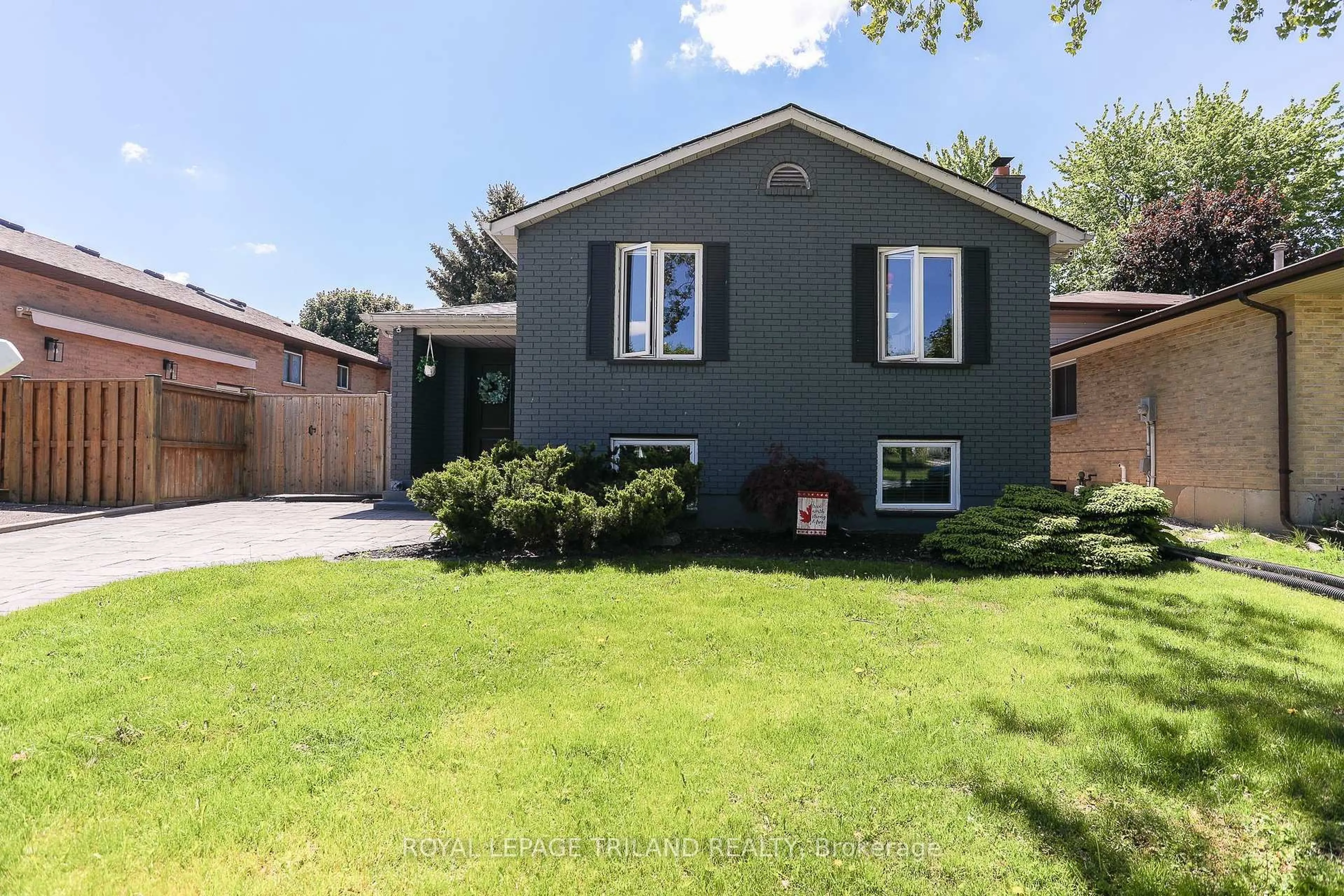Unknown for 16 Blanchard Cres, London North Ontario N6G 4E2