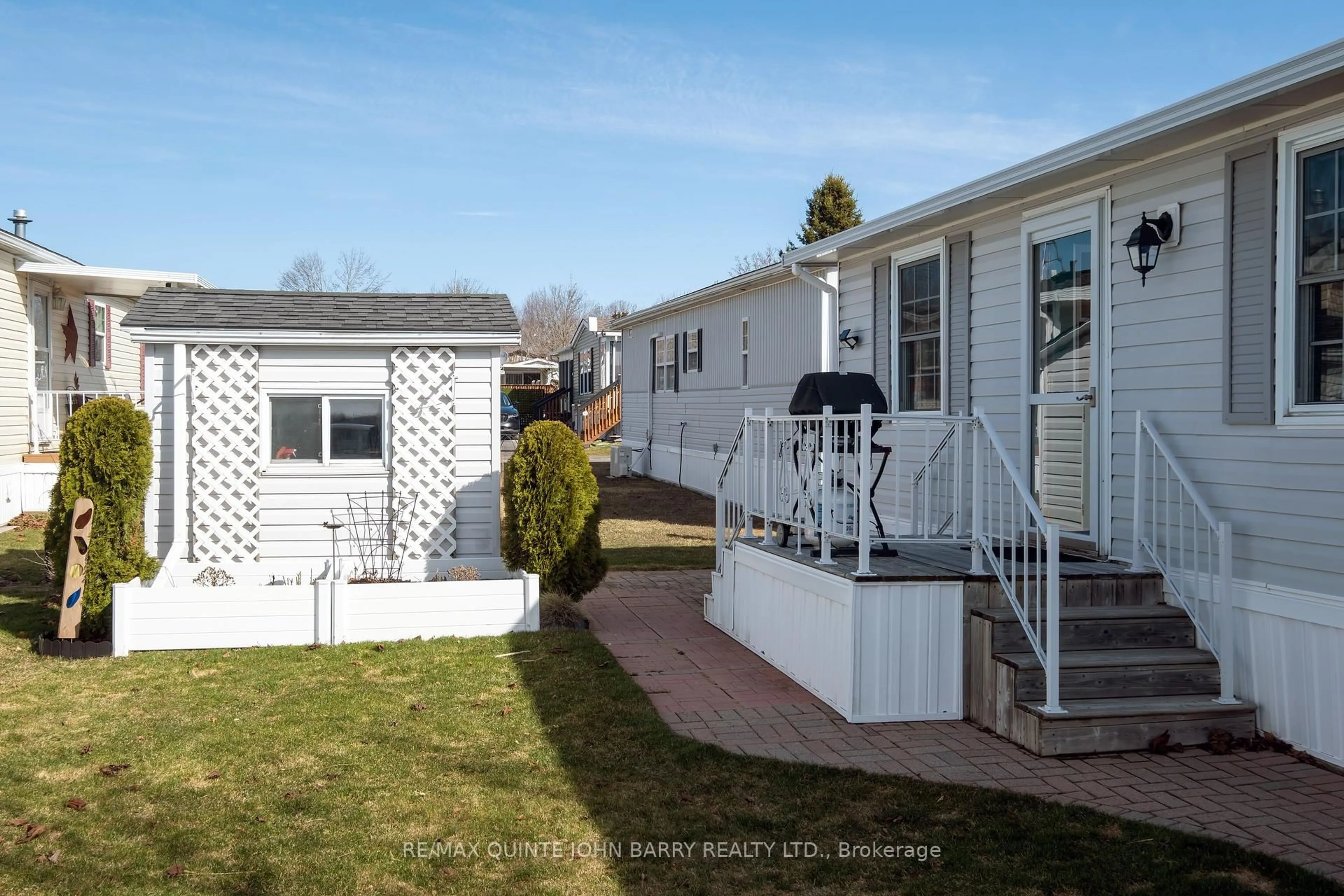 Home with vinyl exterior material, unknown for 153 County Road 27, Prince Edward County Ontario K0K 1T0