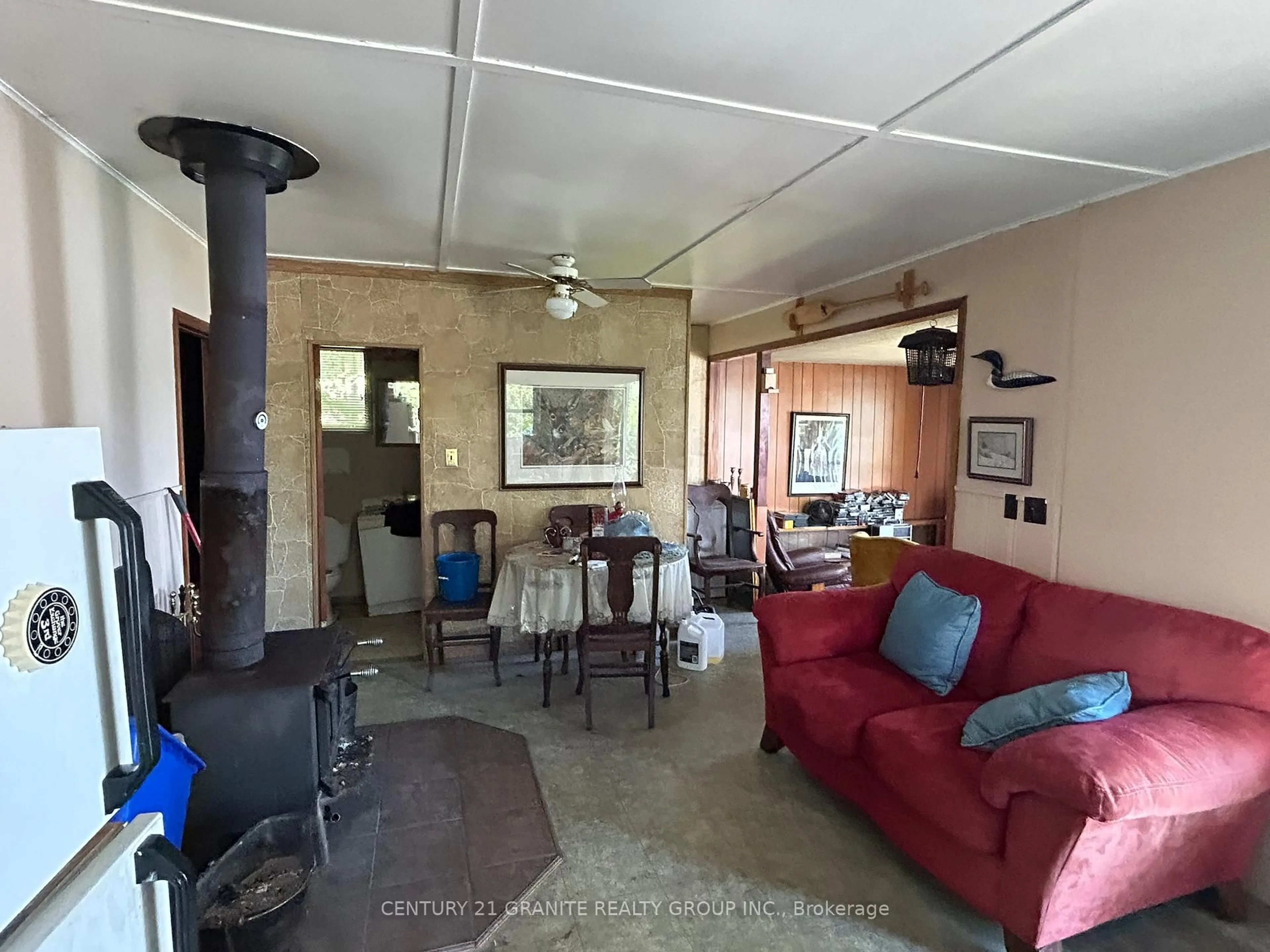 Living room with furniture, unknown for 1536 Papineau Lake Rd, Maple Leaf Ontario K0L 2R0