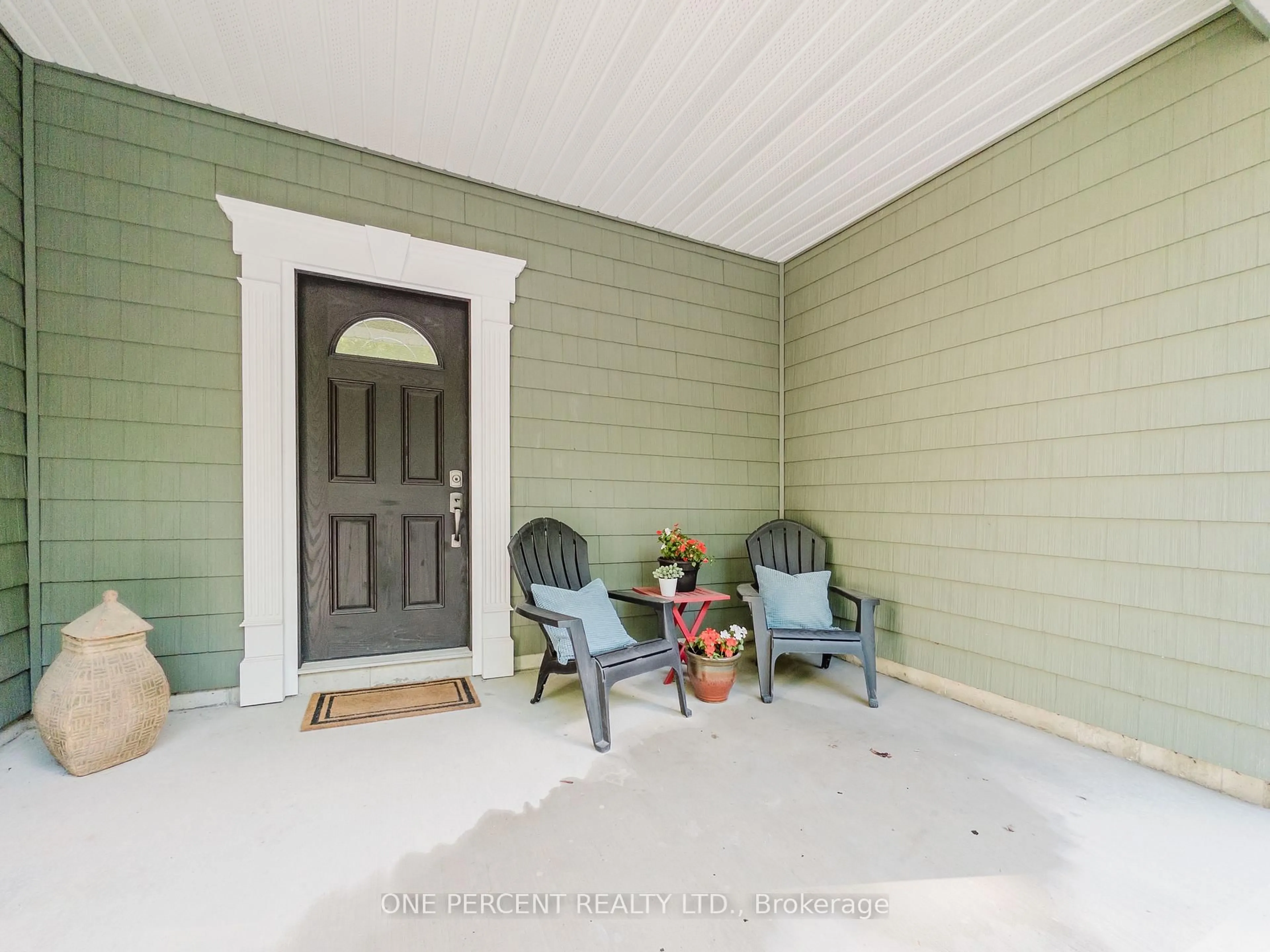 Indoor entryway for 1912 Moneymore Rd, Belleville Ontario K0K 2Y0