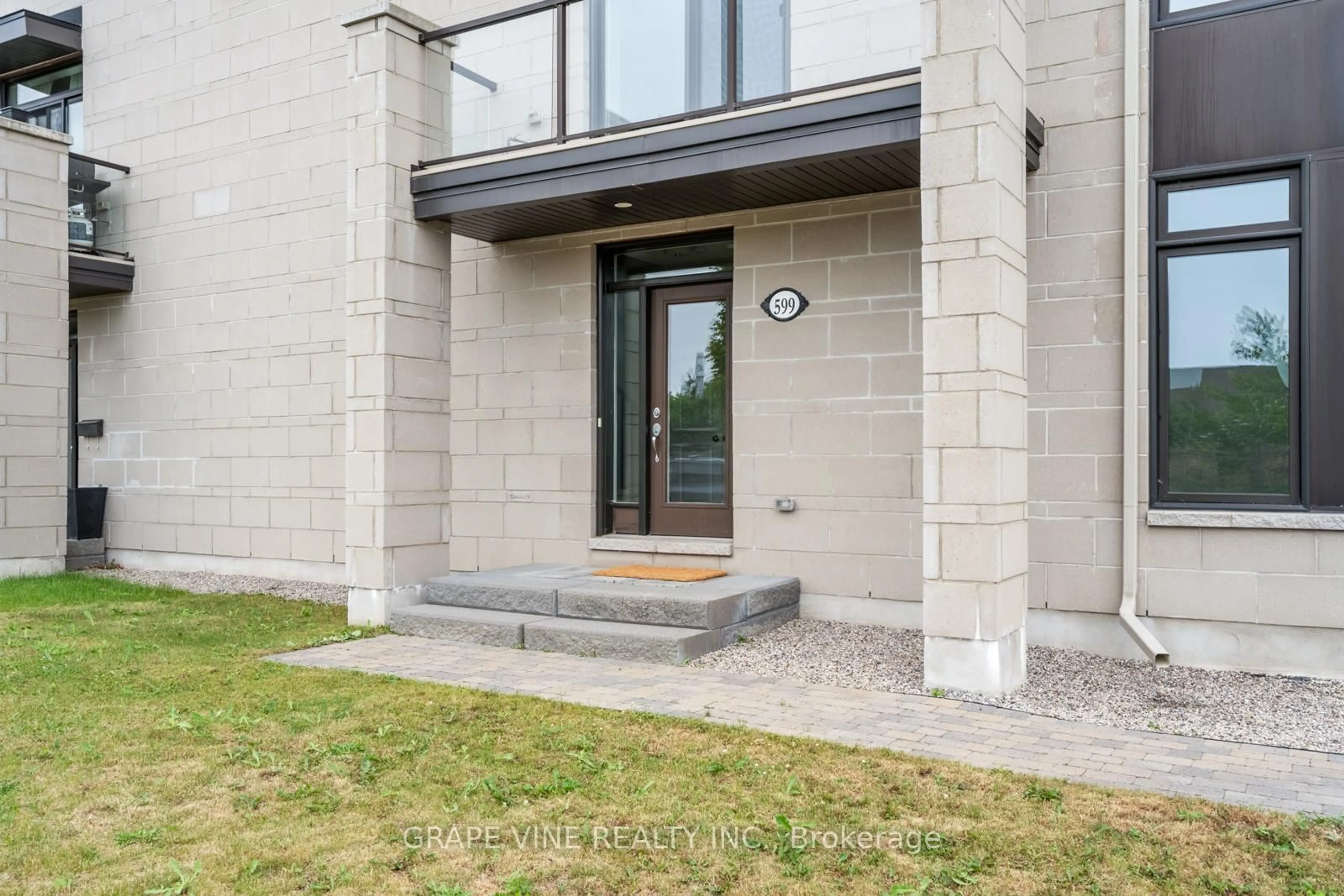 Unknown for 599 Cartographe St, Orleans Ontario K4A 1J9