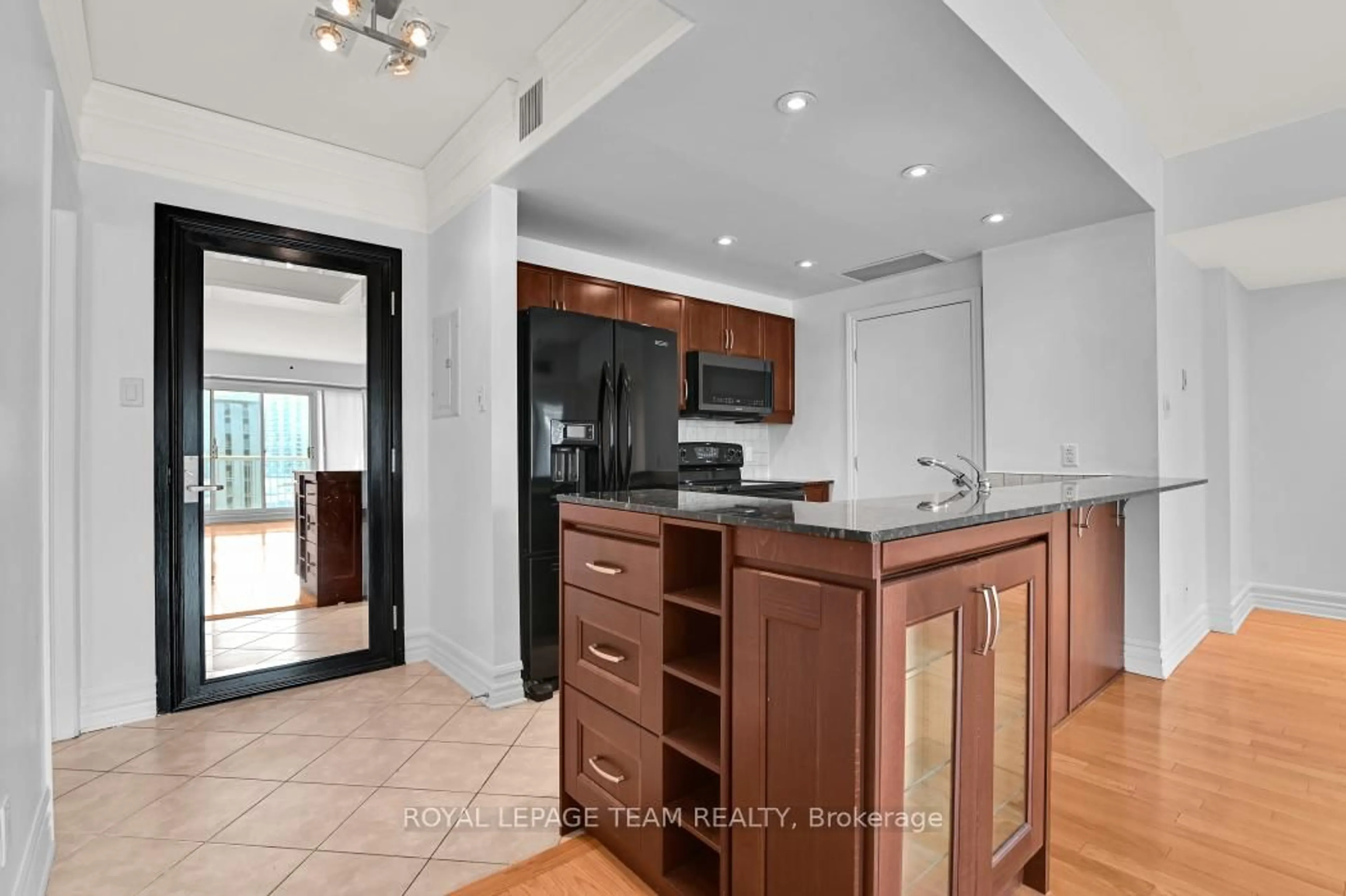 Open concept kitchen, ceramic/tile floor for 200 Rideau St #1306, Ottawa Ontario K1N 5Y1