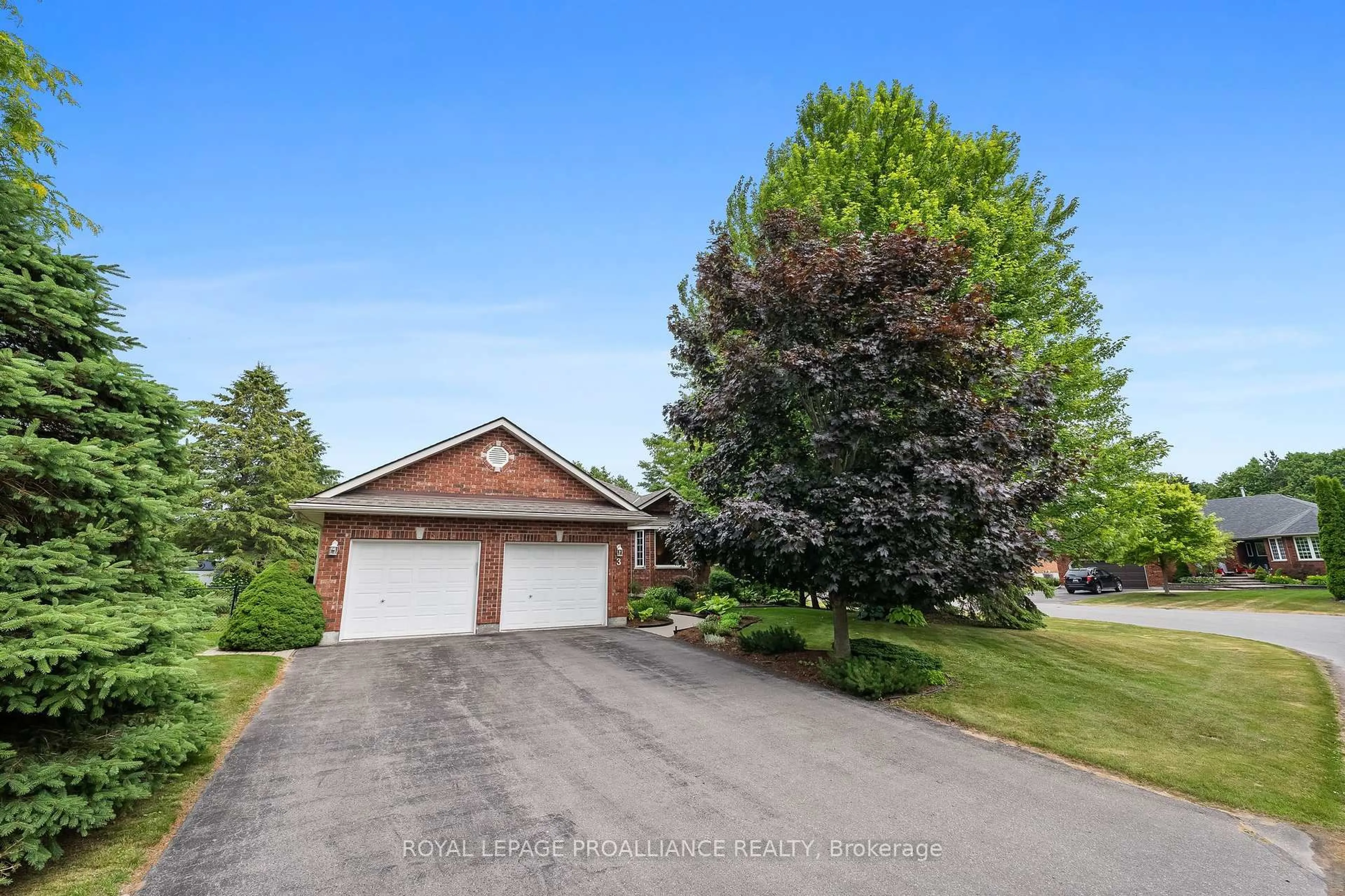 A pic from outside/outdoor area/front of a property/back of a property/a pic from drone, street for 3 Westview Dr, Brighton Ontario K0K 1H0