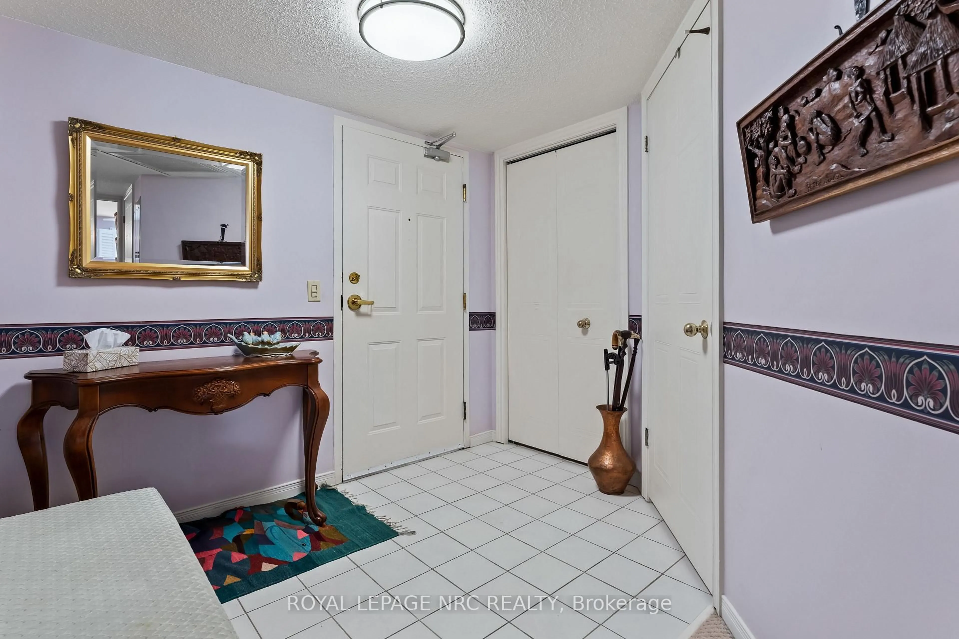 Indoor entryway for 3420 Frederick Ave #104, Lincoln Ontario L0R 2C0