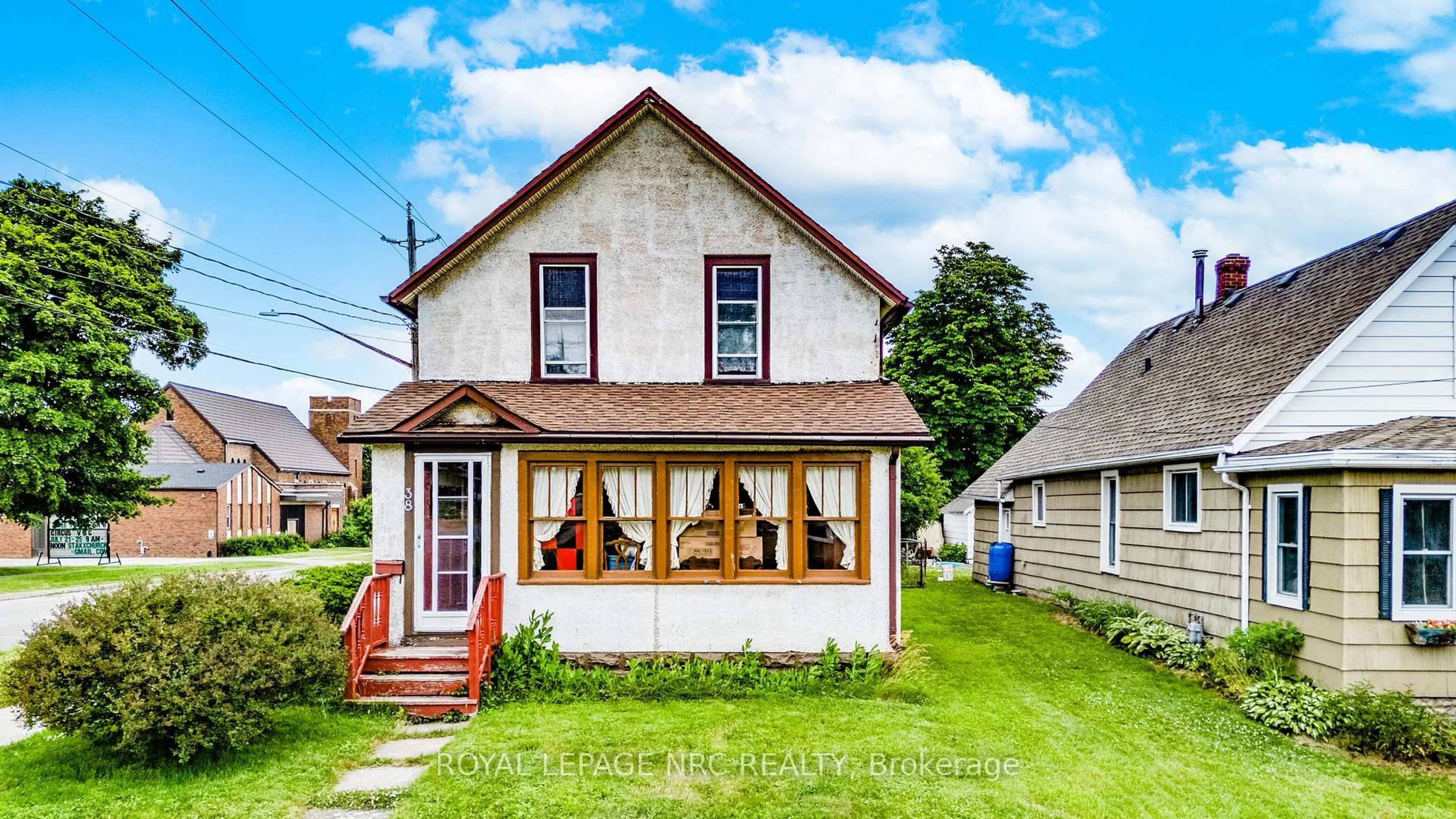 Home with vinyl exterior material, street for 38 Emerick Ave, Fort Erie Ontario L2A 2W3