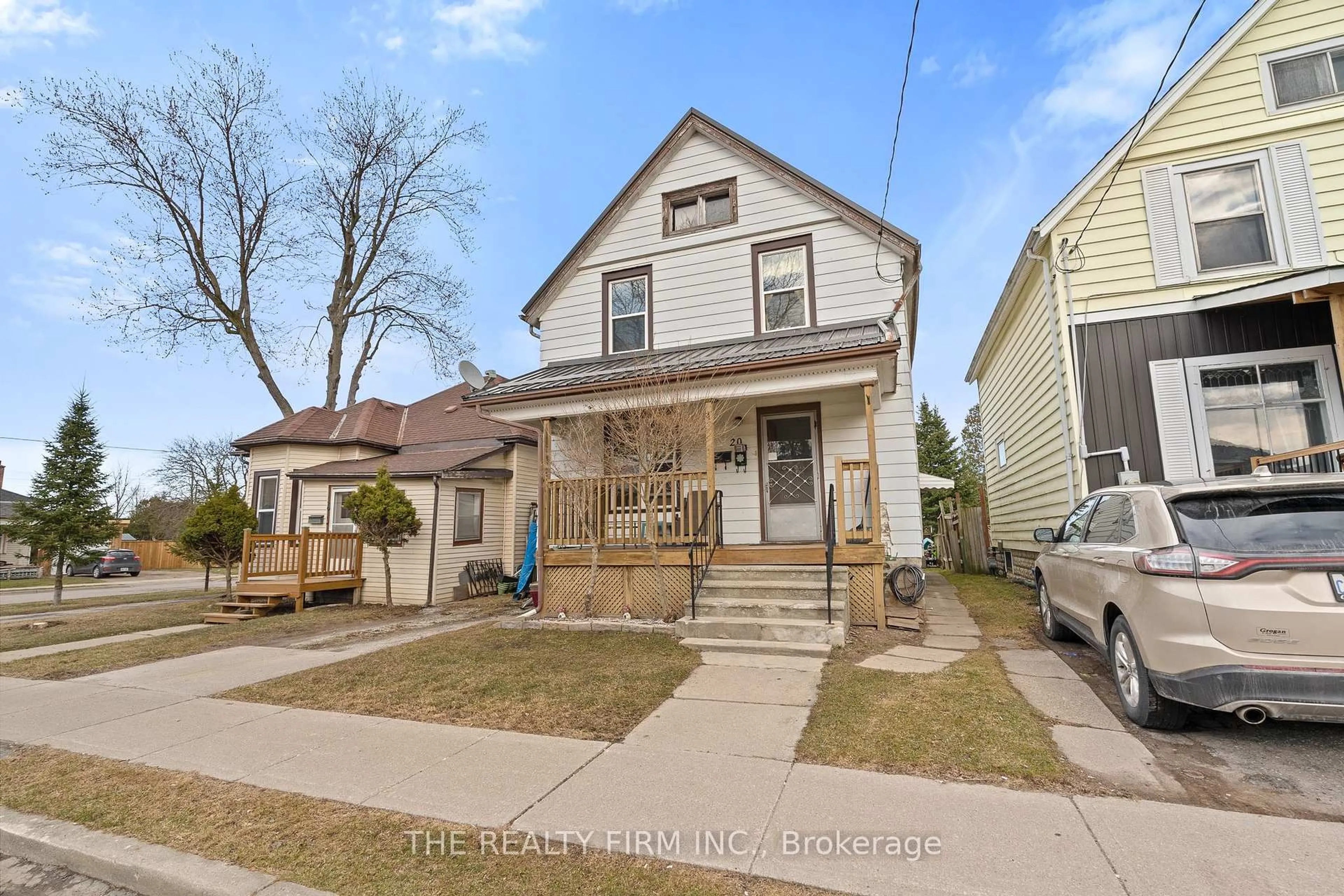 Home with brick exterior material, street for 20 Fourth Ave, St. Thomas Ontario N5R 4H2