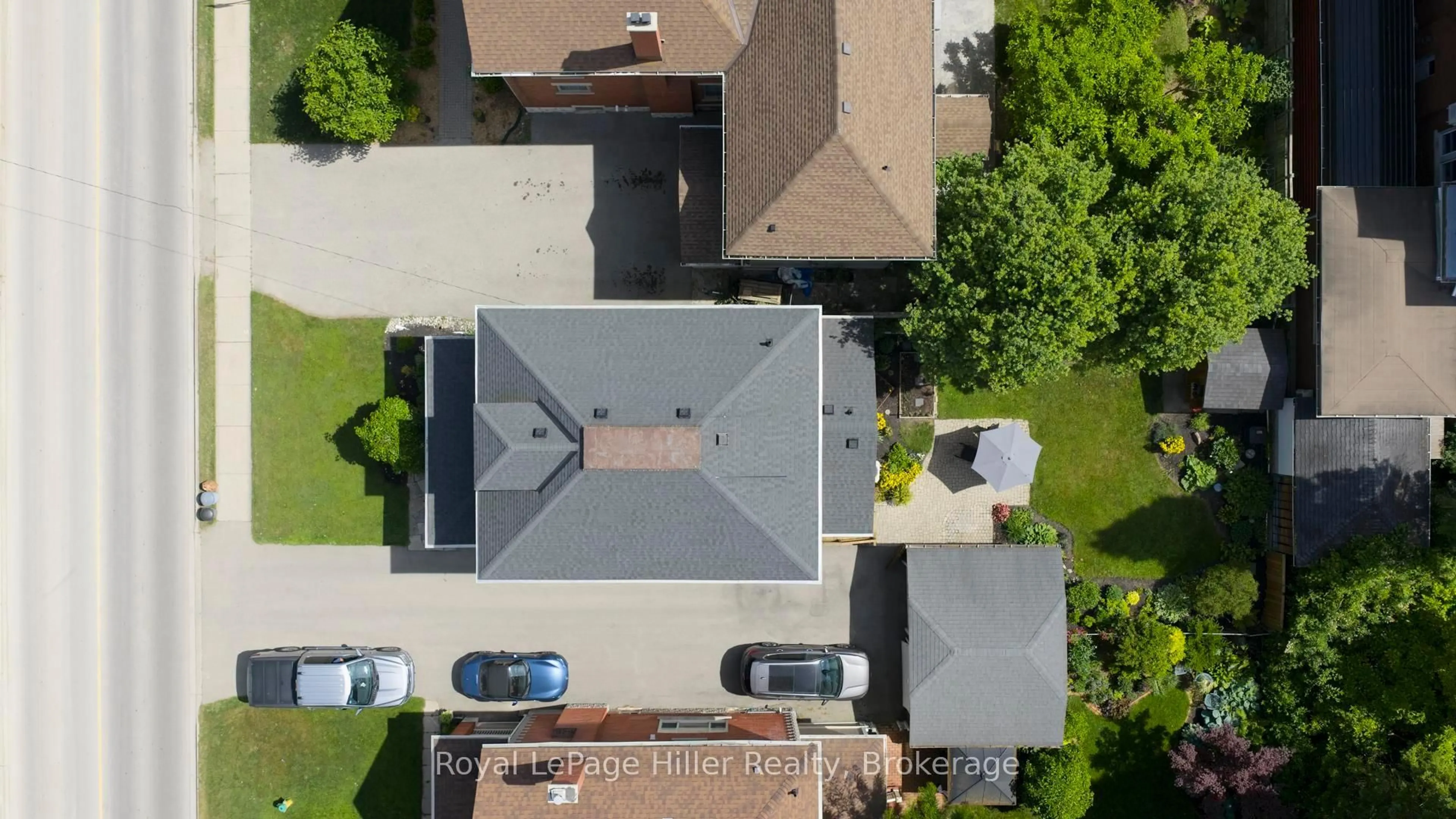 A pic from outside/outdoor area/front of a property/back of a property/a pic from drone, street for 97 John St, Stratford Ontario N5A 6K8