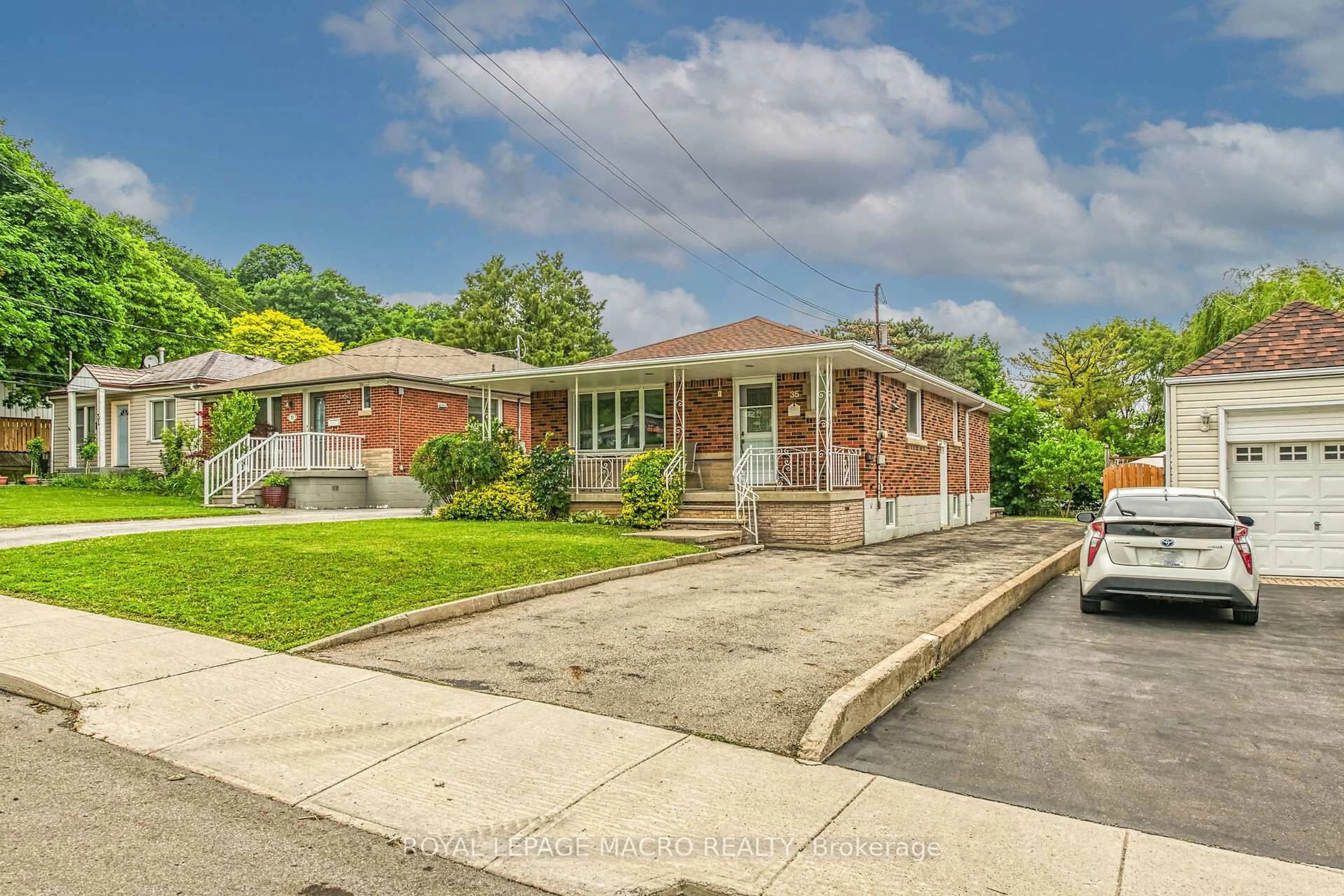 Home with brick exterior material, street for 35 Greenhill Ave, Hamilton Ontario L8K 5C5
