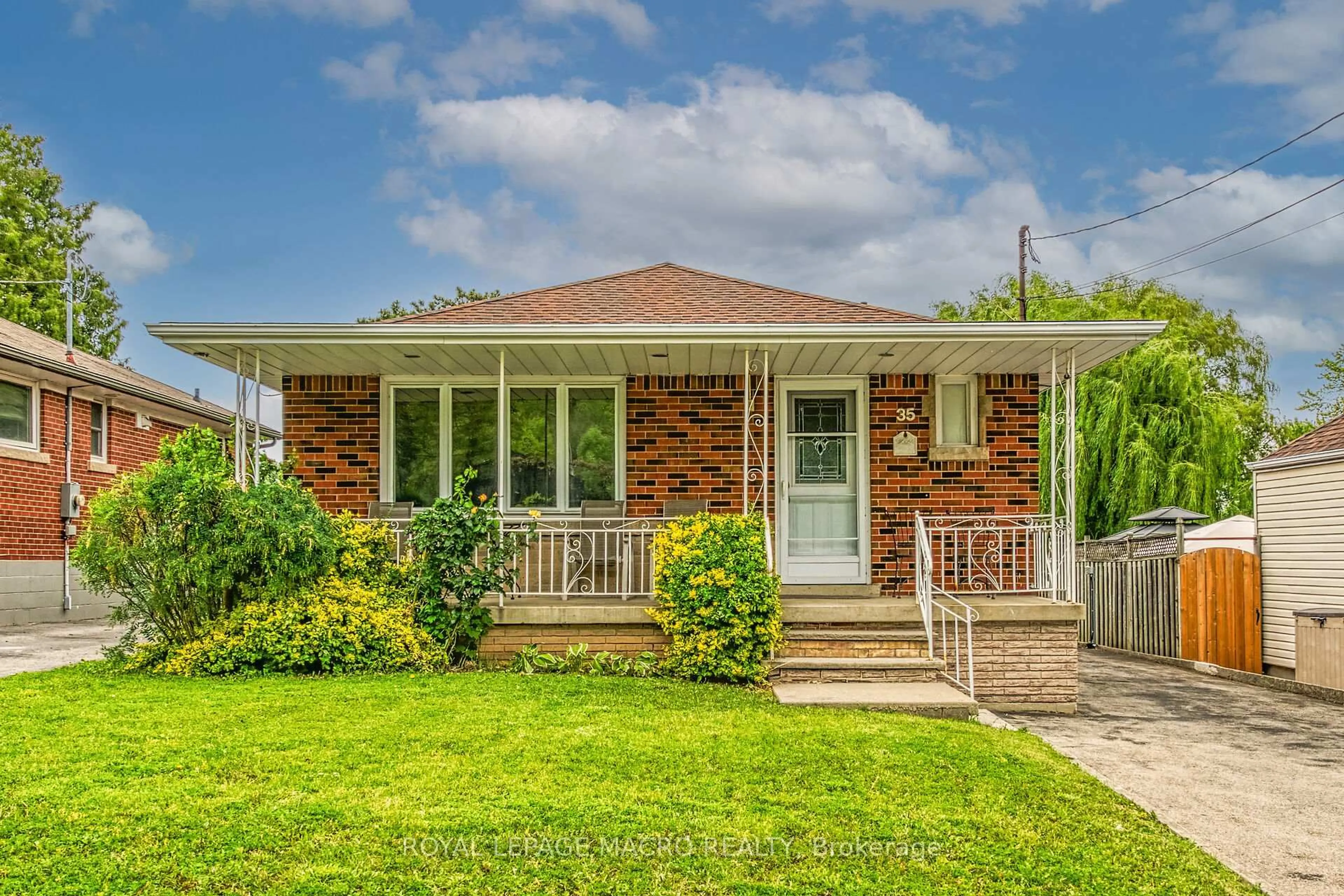 Home with brick exterior material, street for 35 Greenhill Ave, Hamilton Ontario L8K 5C5