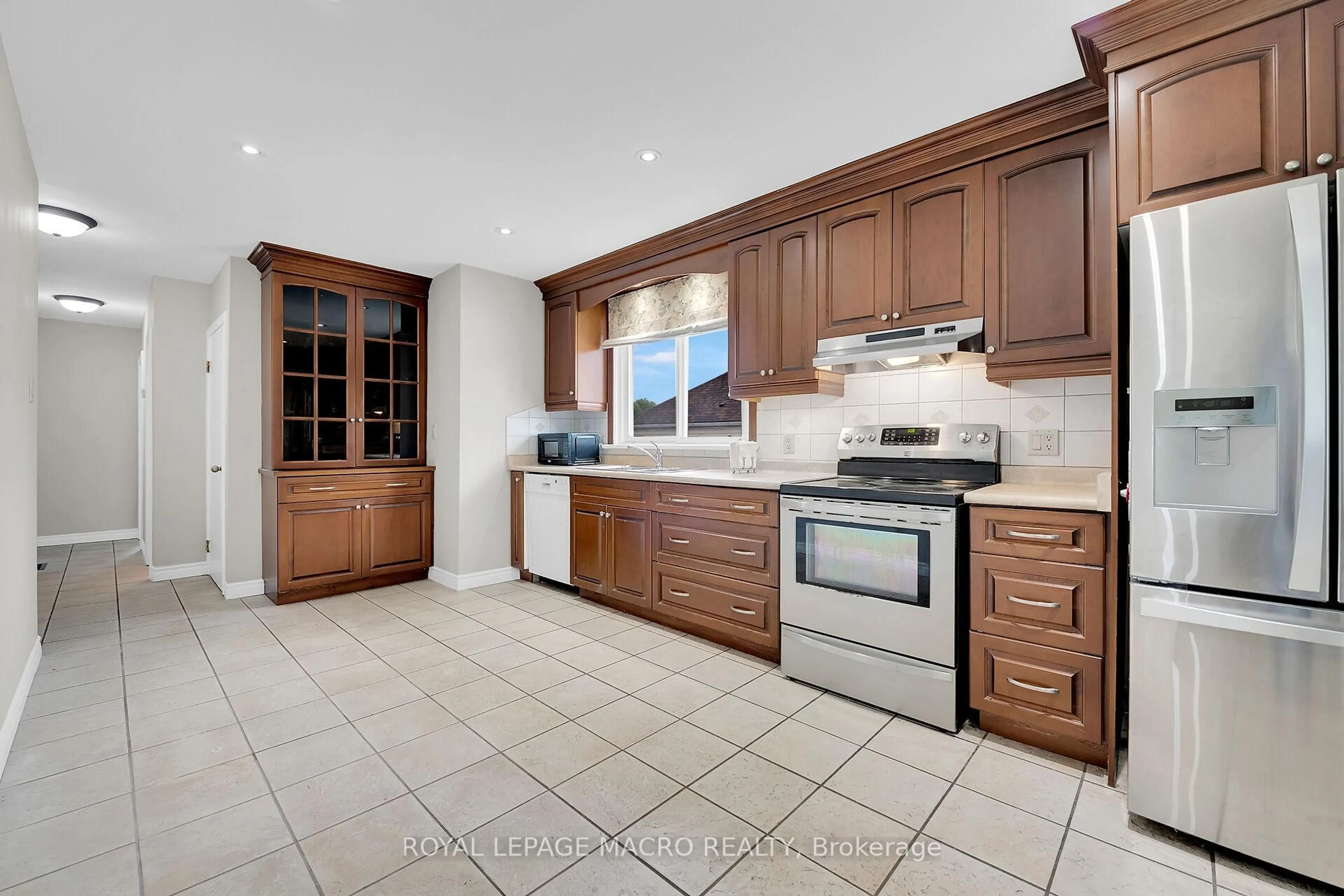 Unknown for 35 Greenhill Ave, Hamilton Ontario L8K 5C5