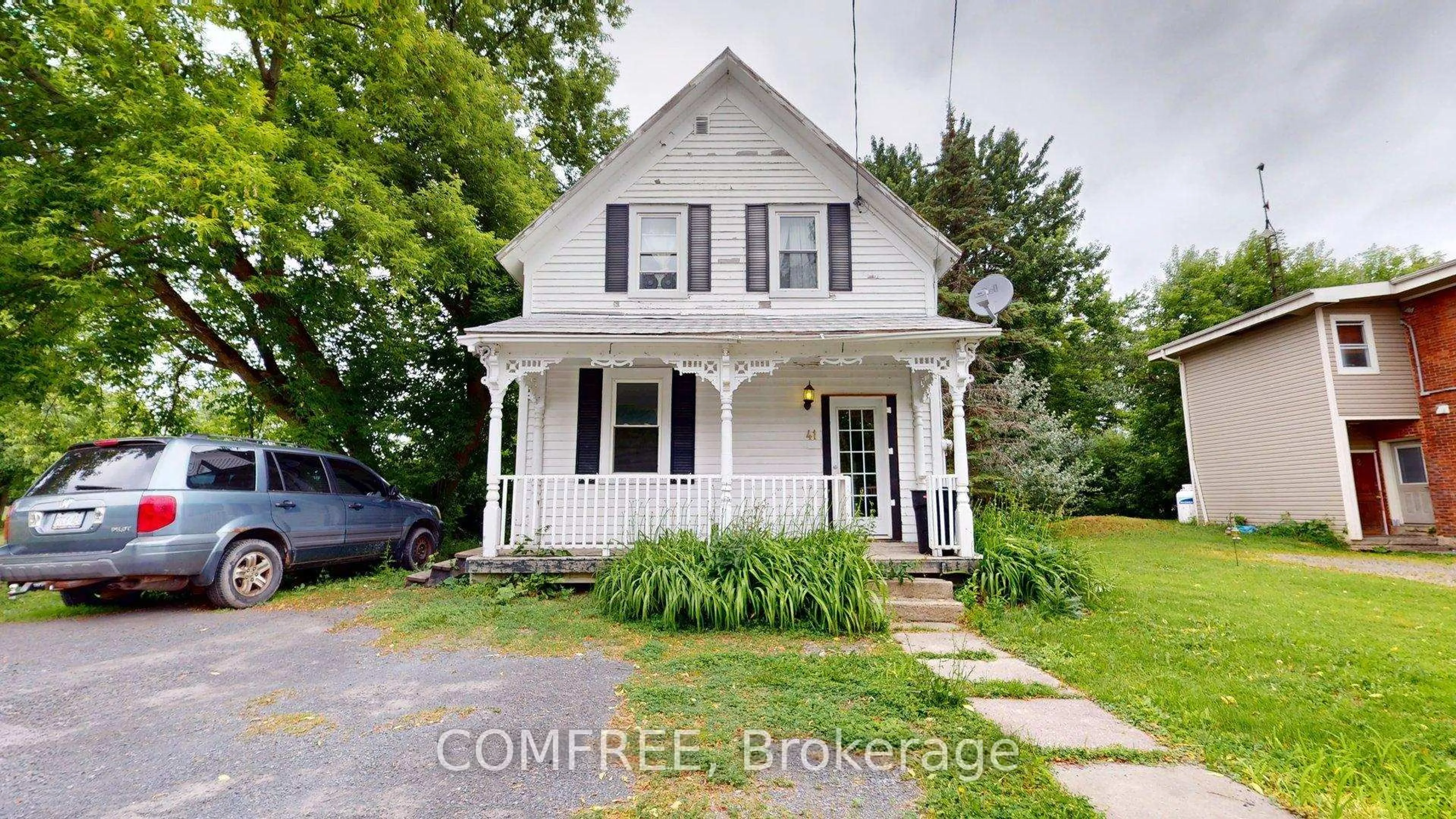 A pic from outside/outdoor area/front of a property/back of a property/a pic from drone, street for 41 Main St, South Stormont Ontario K0C 1Y0