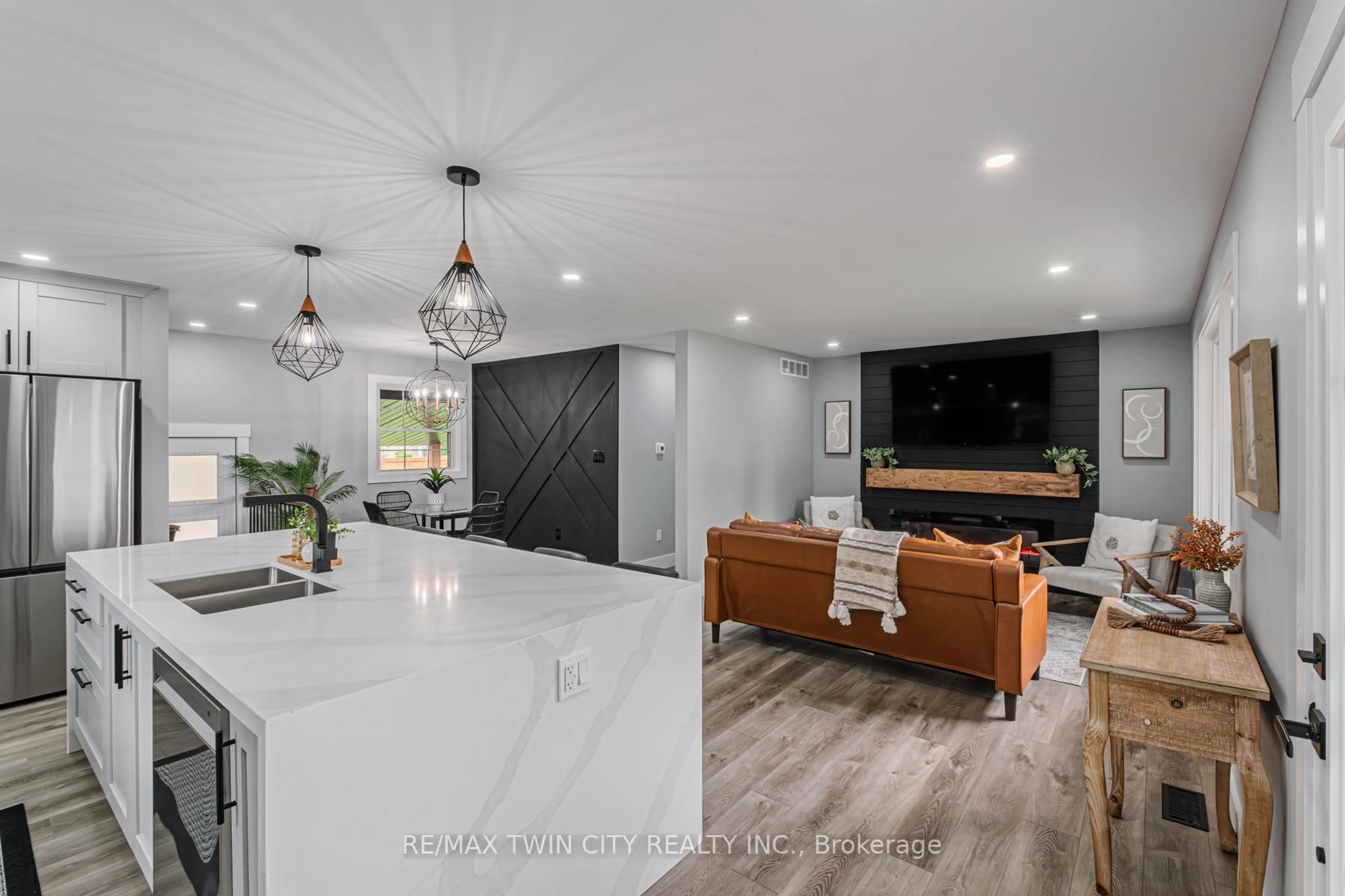 Open concept kitchen, ceramic/tile floor for 61 CLENCH Ave, Brantford Ontario N3T 1B7