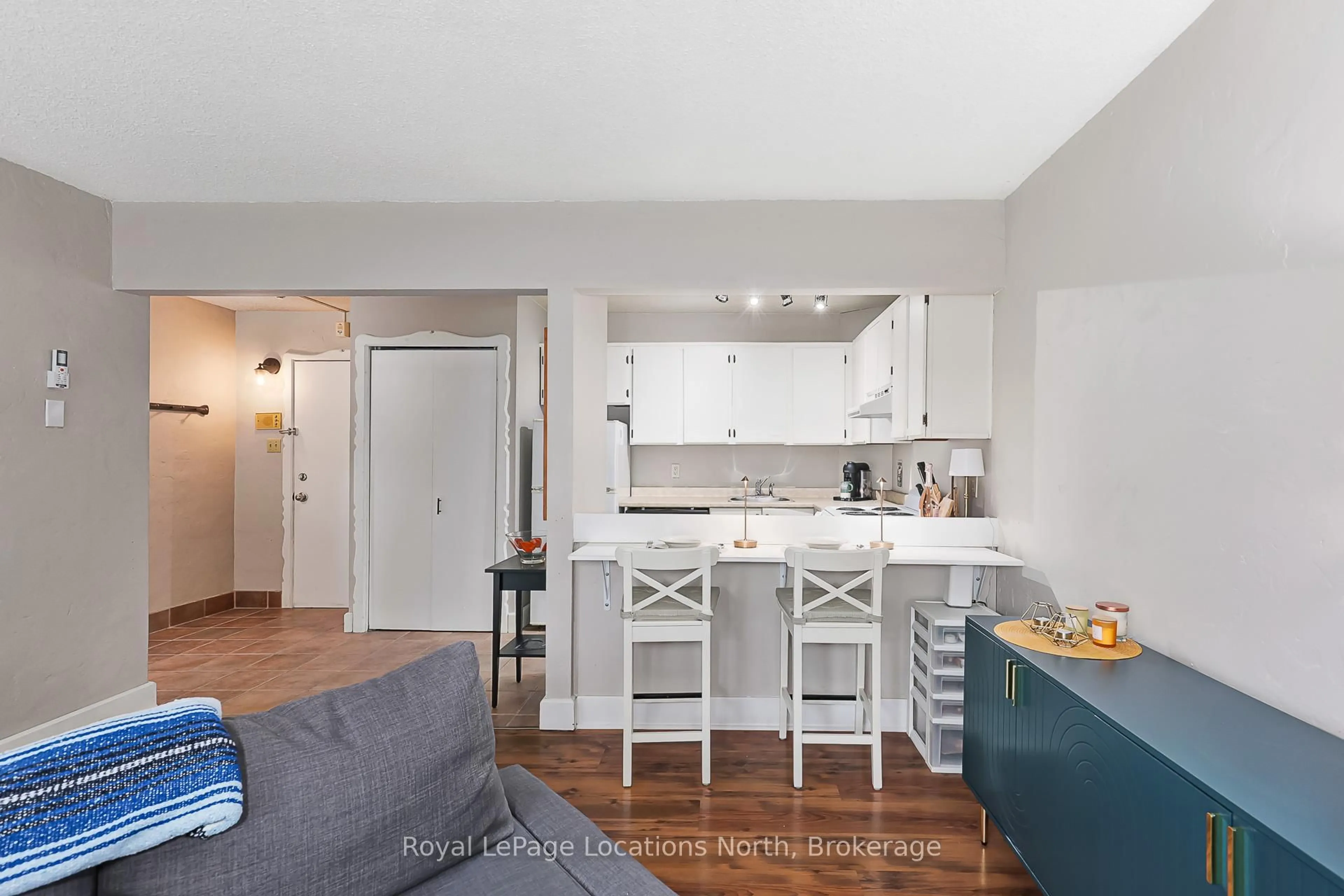Open concept kitchen, unknown for 209472 26 Highway #Unit 18, Blue Mountains Ontario L9Y 0V3