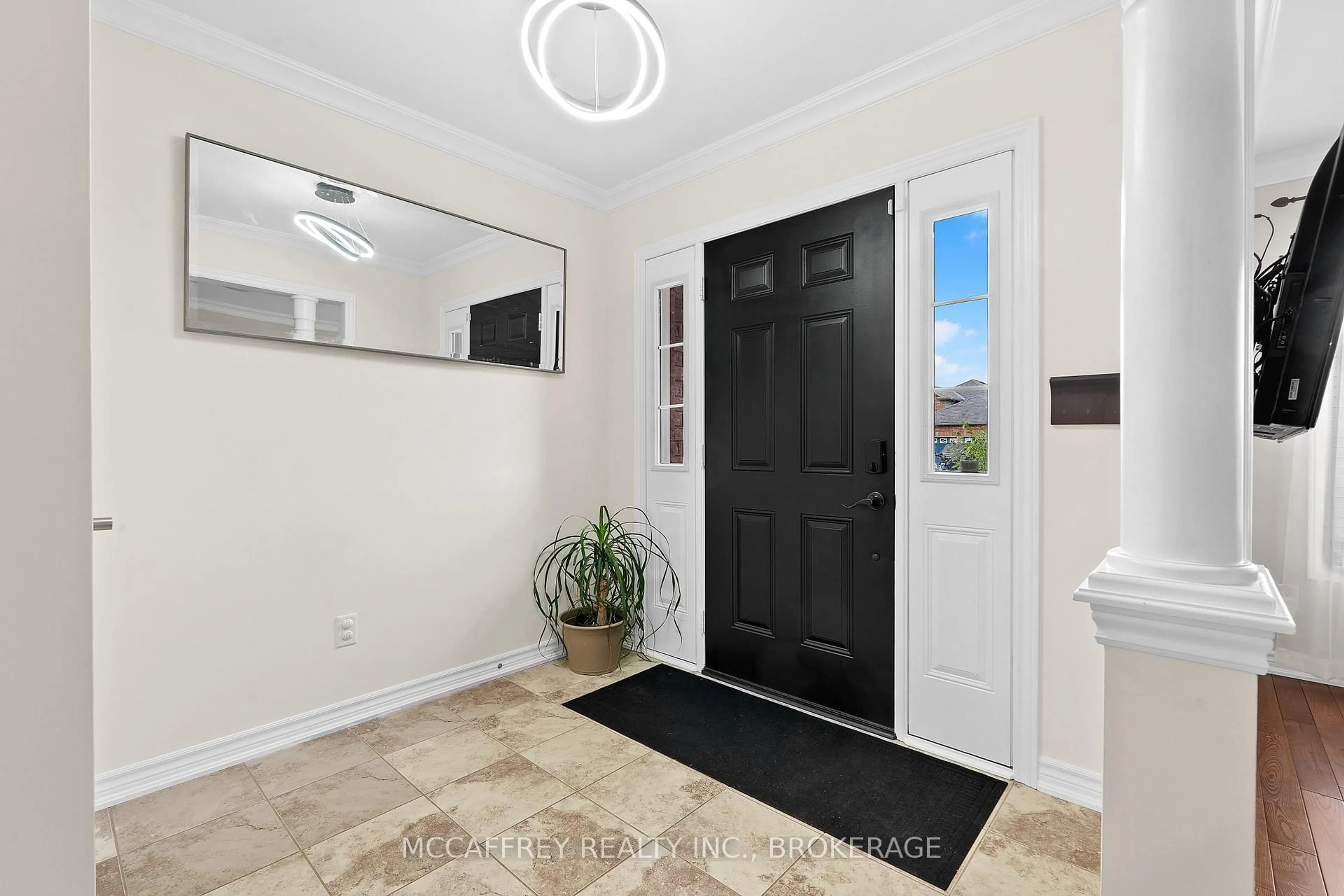 Indoor entryway for 37 Kanvers Way, Greater Napanee Ontario K7R 3P9
