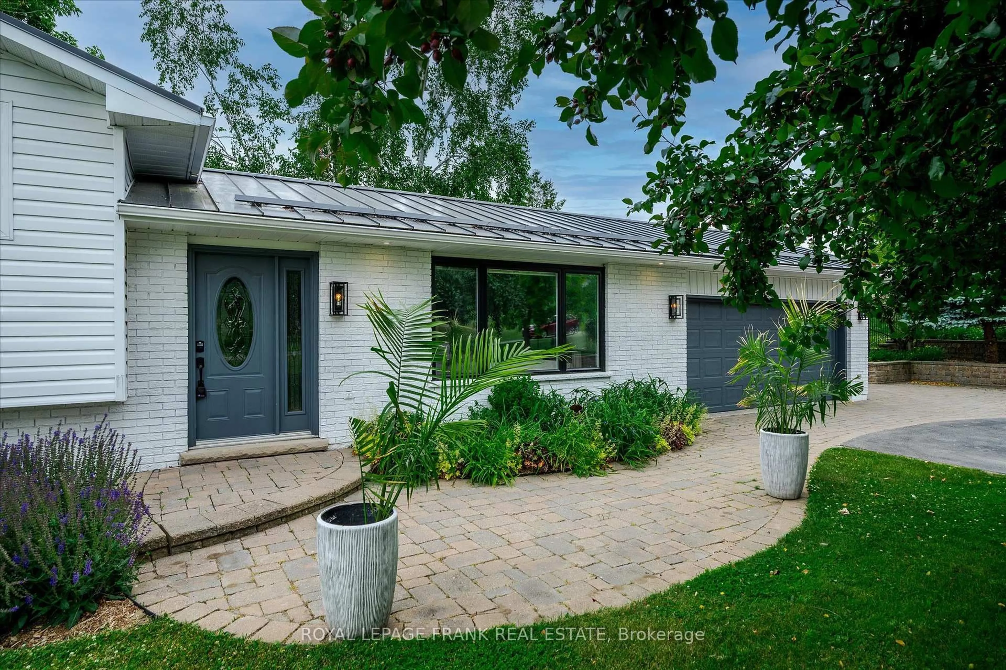 Unknown for 1954 Cathcart Cres, Cavan Monaghan Ontario L0A 1C0
