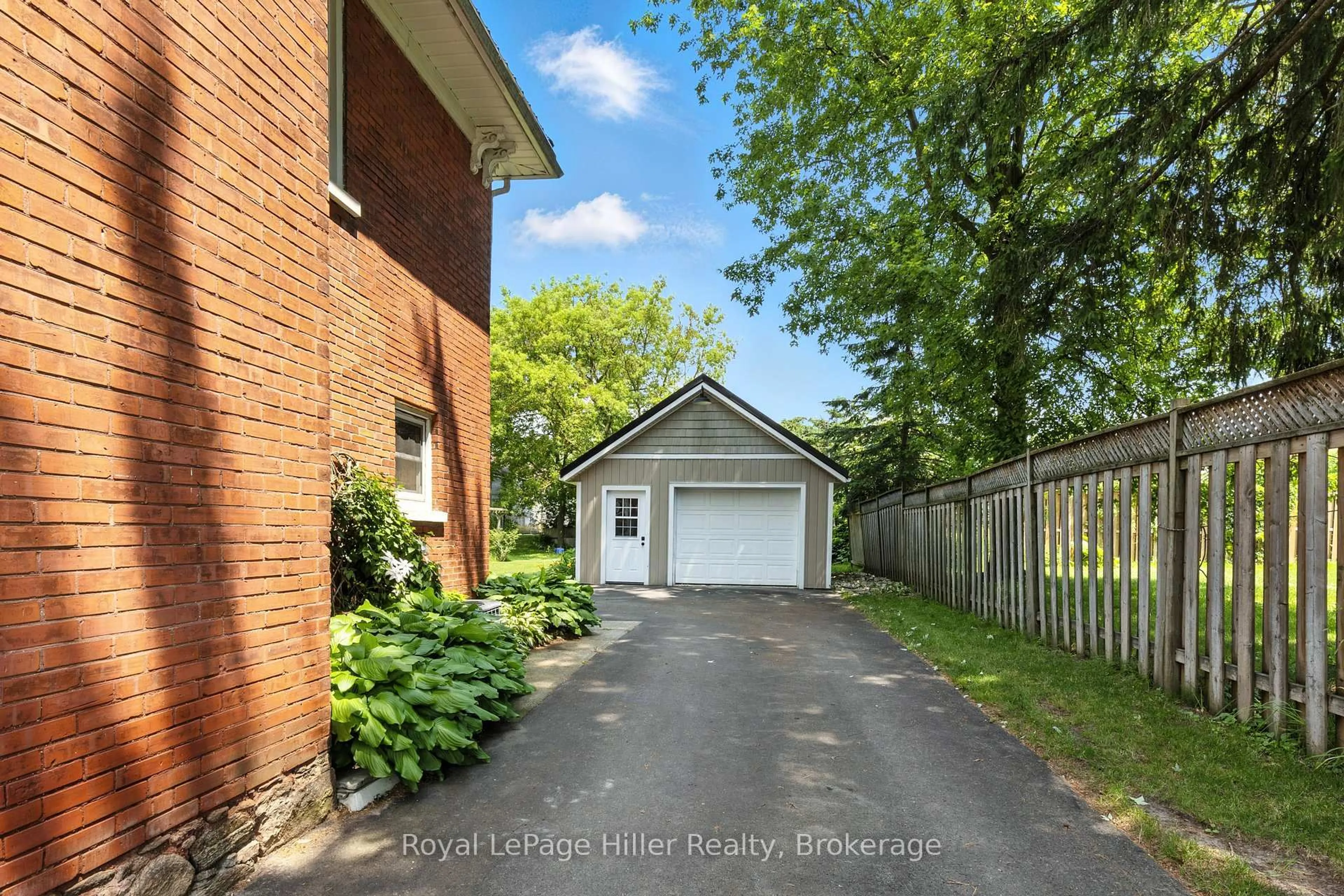 Unknown for 12 West St, Perth East Ontario N0K 1M0