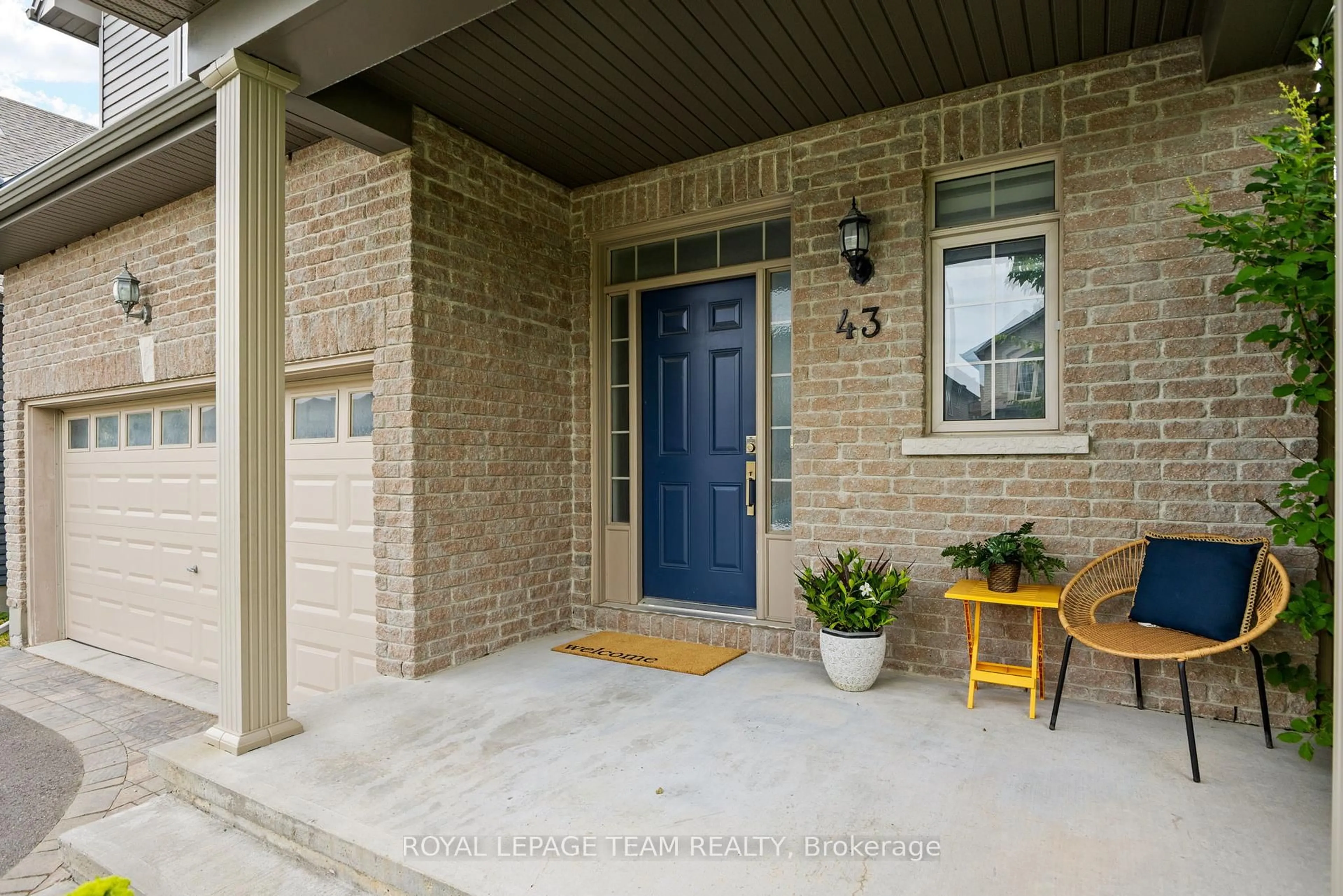 Indoor entryway for 43 Hibiscus Way, Ottawa Ontario K2J 6A5