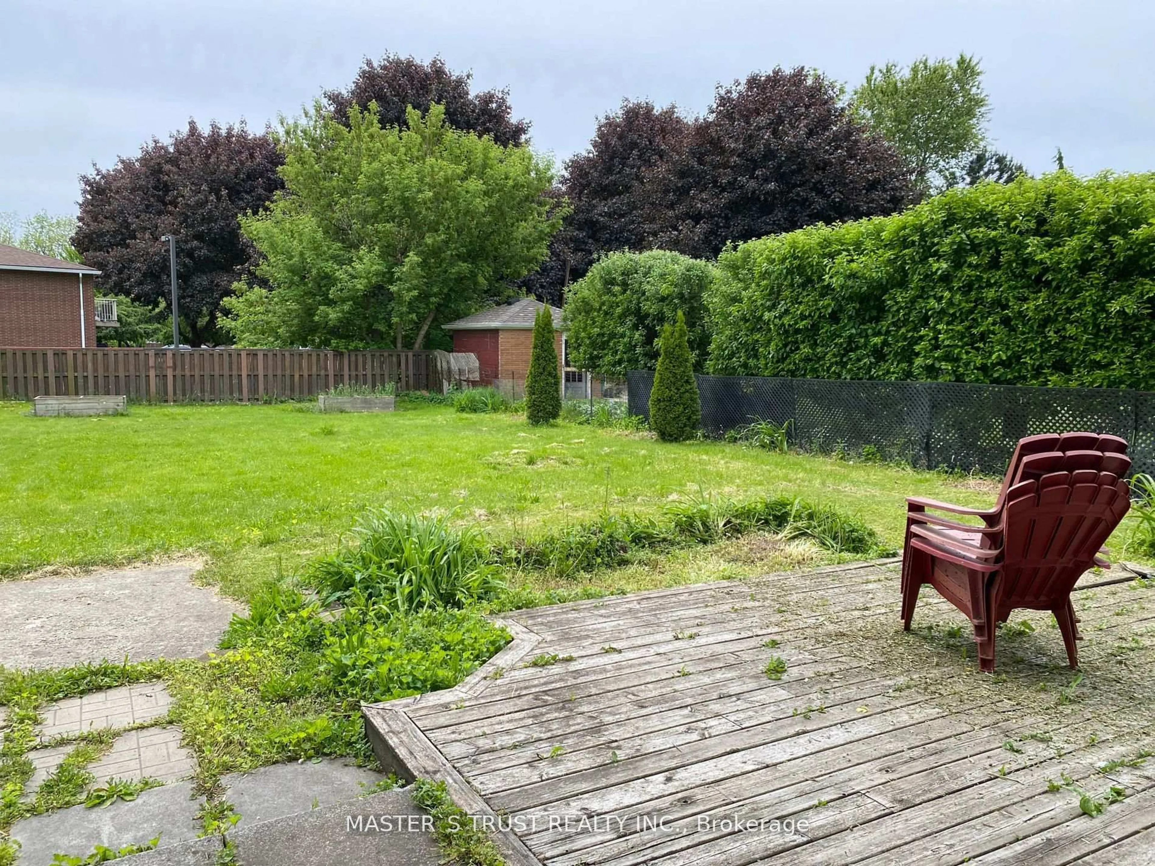 A pic from outside/outdoor area/front of a property/back of a property/a pic from drone, forest/trees view for 5724 Arthur St, Niagara Falls Ontario L2E 3C1