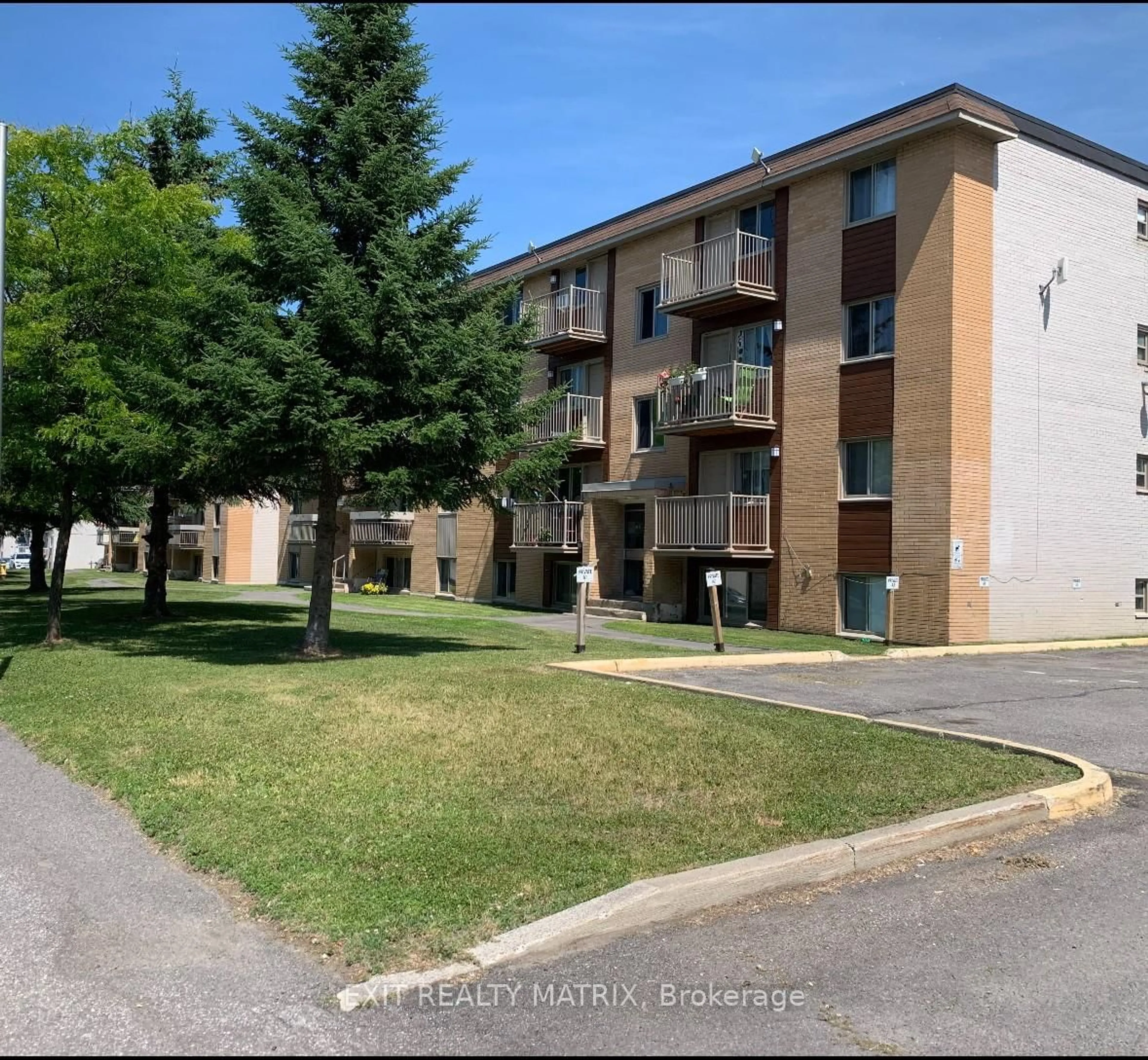 Unknown for 985 Cartier Blvd #6, Hawkesbury Ontario K6A 2Y4