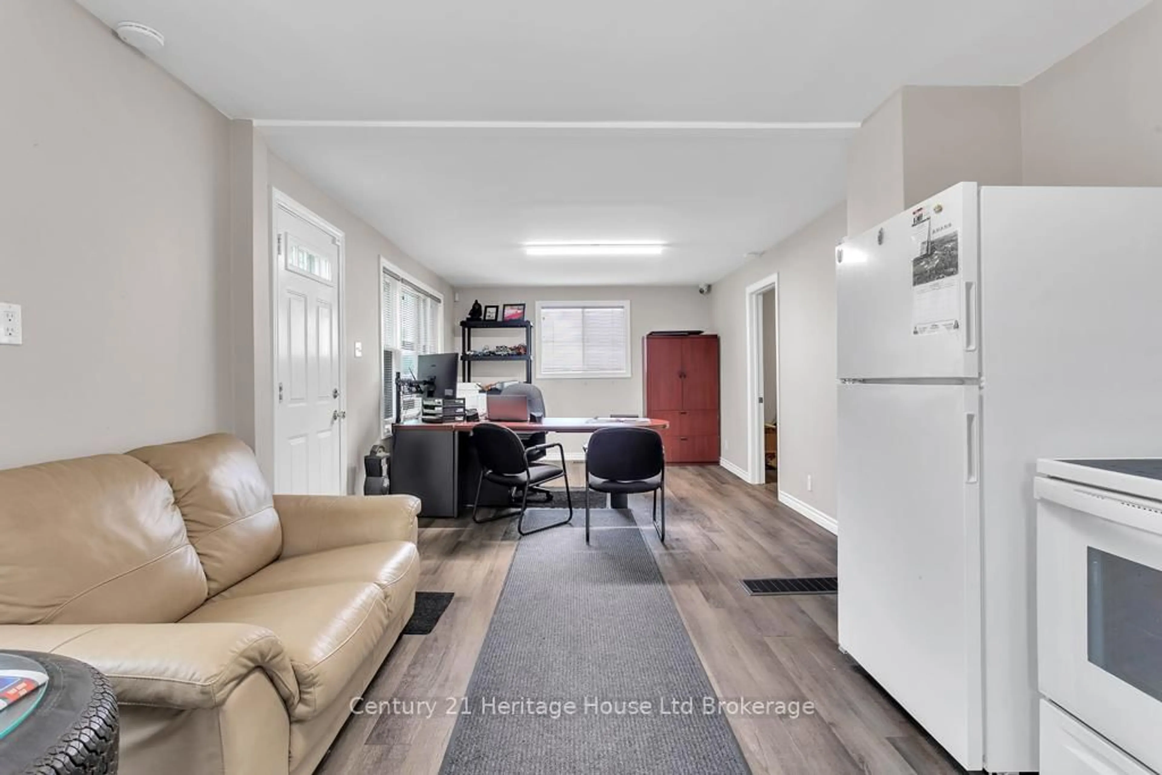 Living room with furniture, unknown for 715503 Oxford County 4 Rd, East Zorra-Tavistock Ontario N0J 1M0