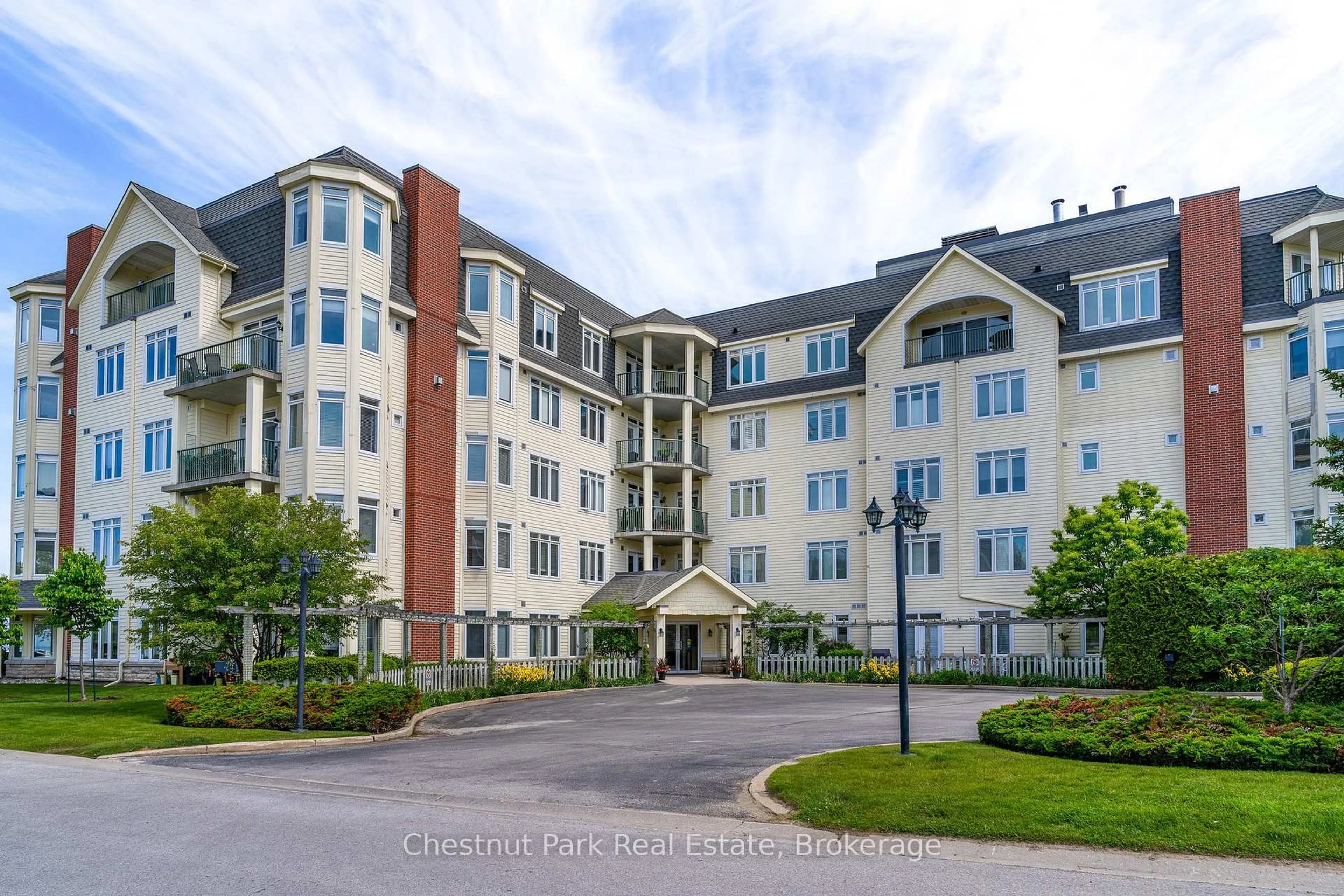 Unknown for 10 Bay St #PH 1, Blue Mountains Ontario N0H 2P0