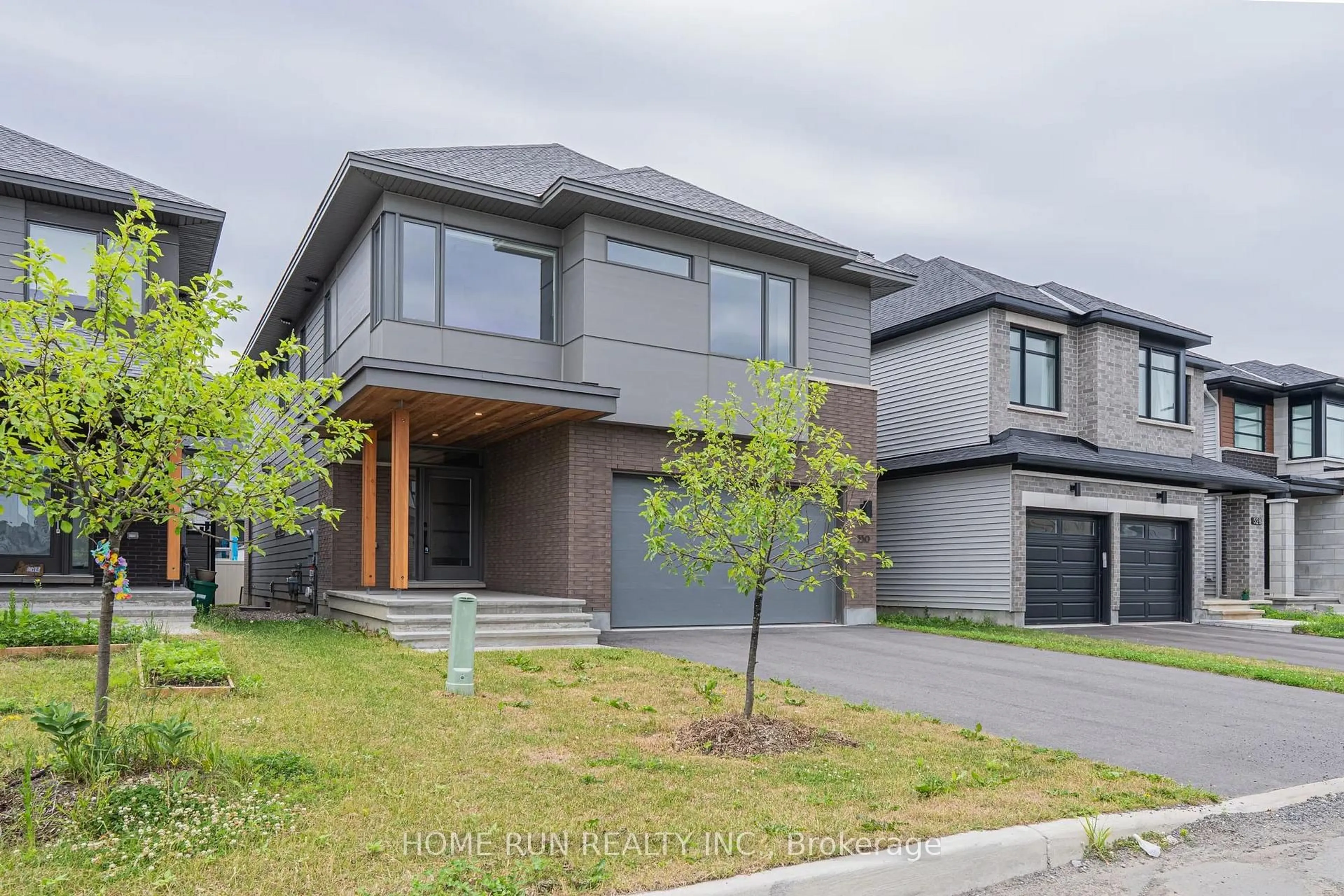 Home with brick exterior material, street for 530 Tenor Rdge, Ottawa Ontario K4M 0P9