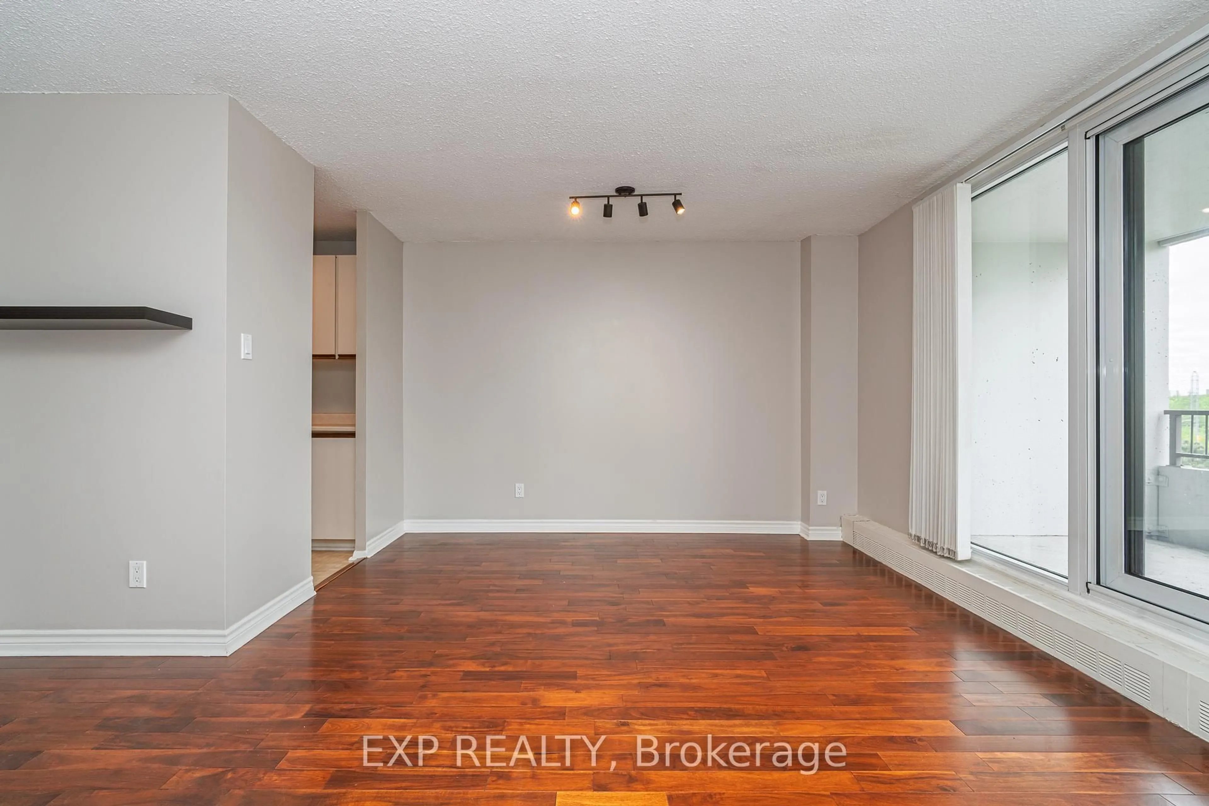 A pic of a room for 1785 Frobisher Lane #809, Ottawa Ontario K1G 3T7