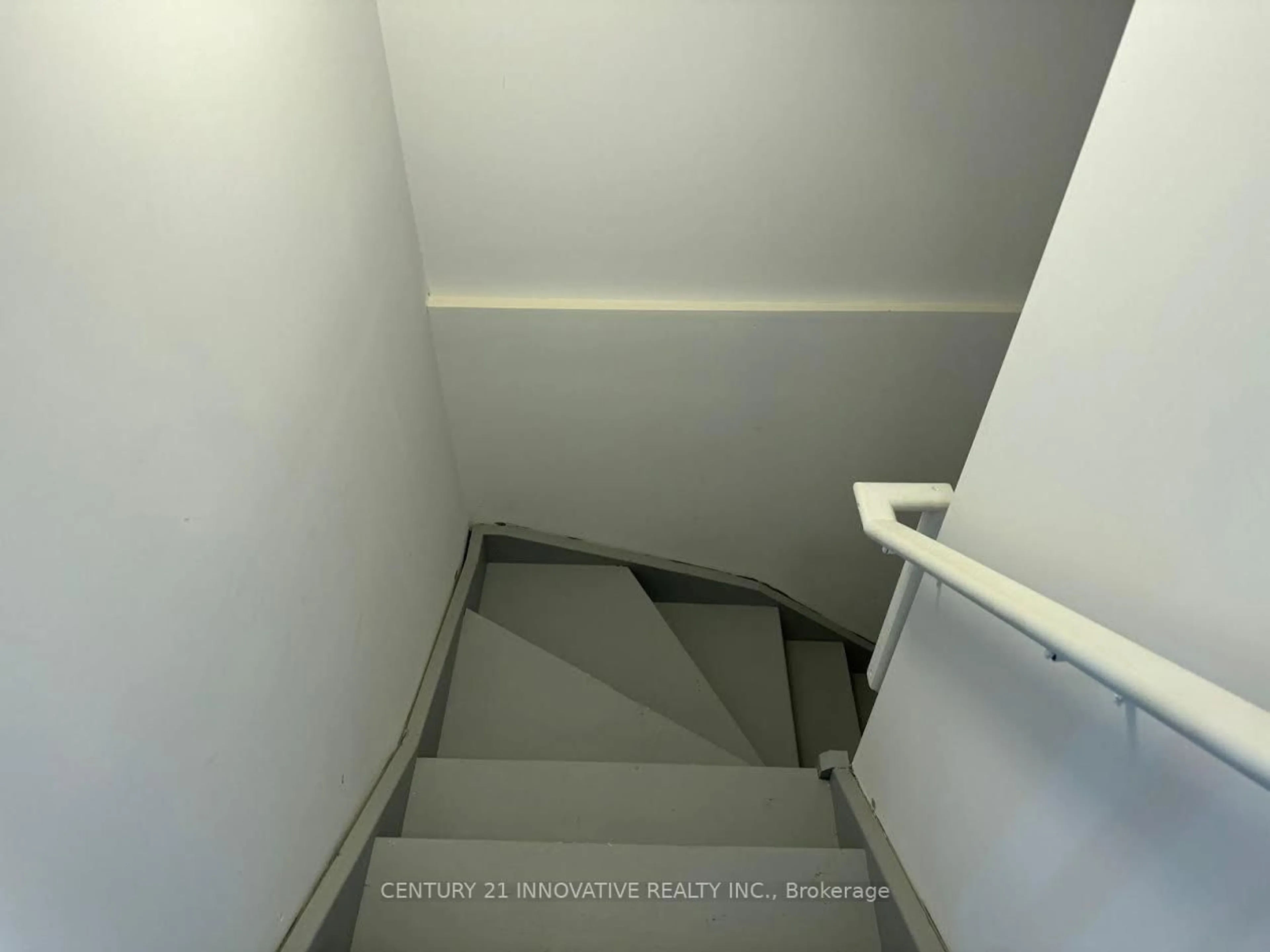 Stairs for 448 Blackburn Dr #15, Brantford Ontario N3T 0X2