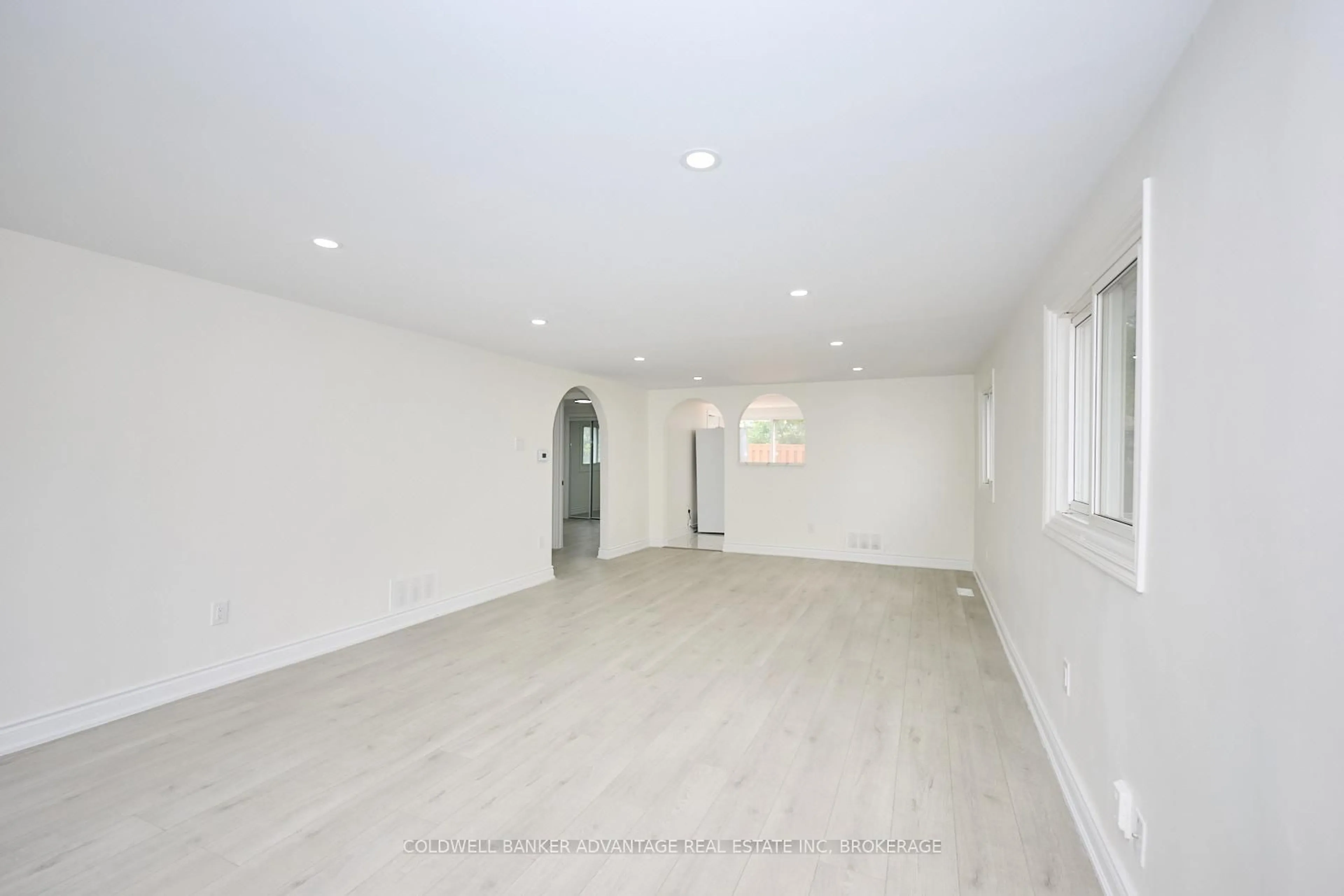 A pic of a room for 34 Scholfield Ave, Welland Ontario L3B 1N5