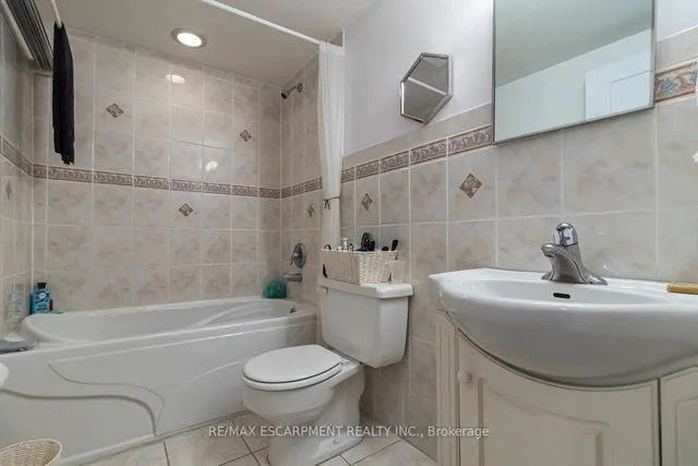 Additional image 21 of 8 Woodman Dr Unit 805