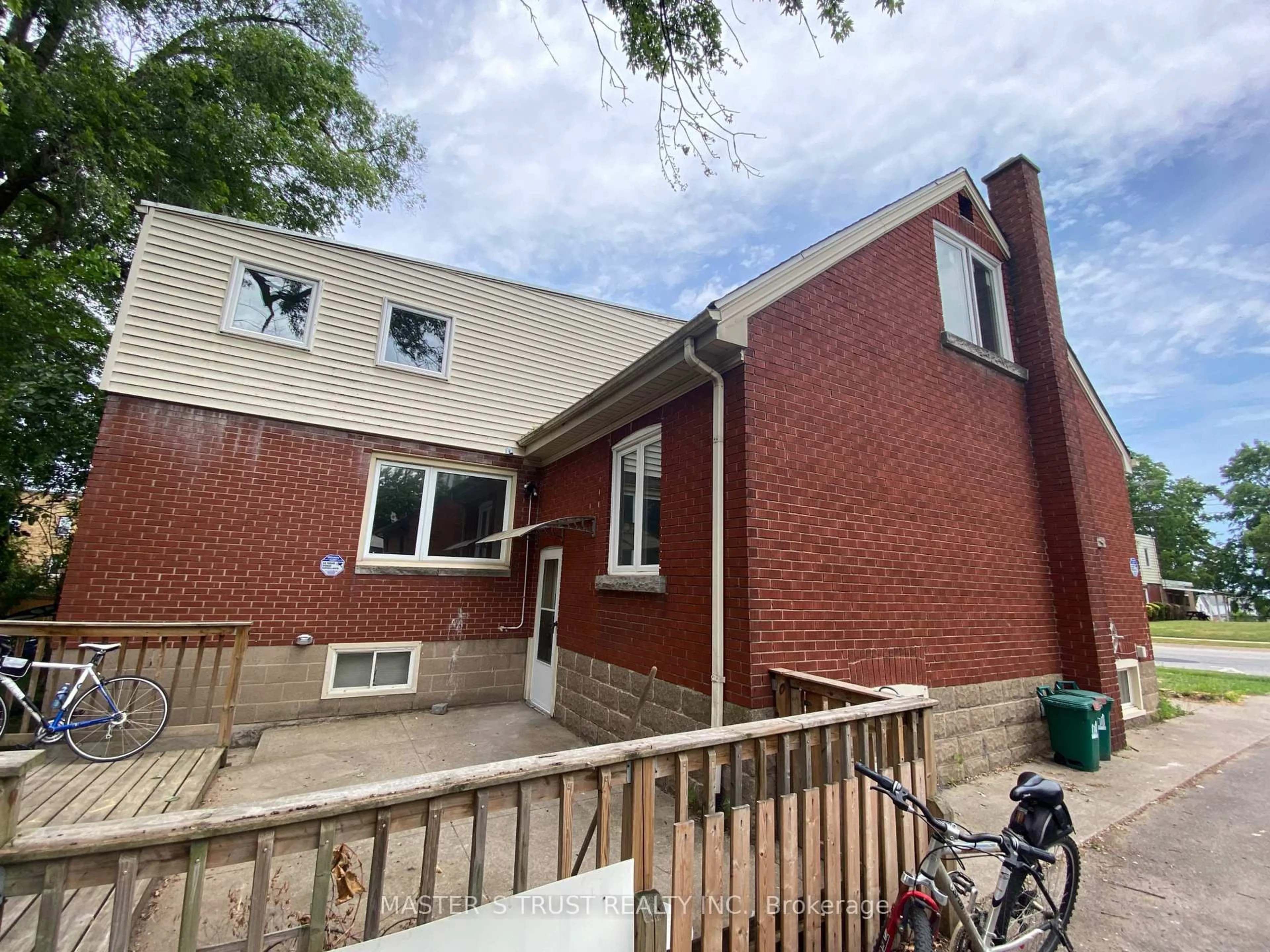 Unknown for 6203 Main St, Niagara Falls Ontario L2G 6A5