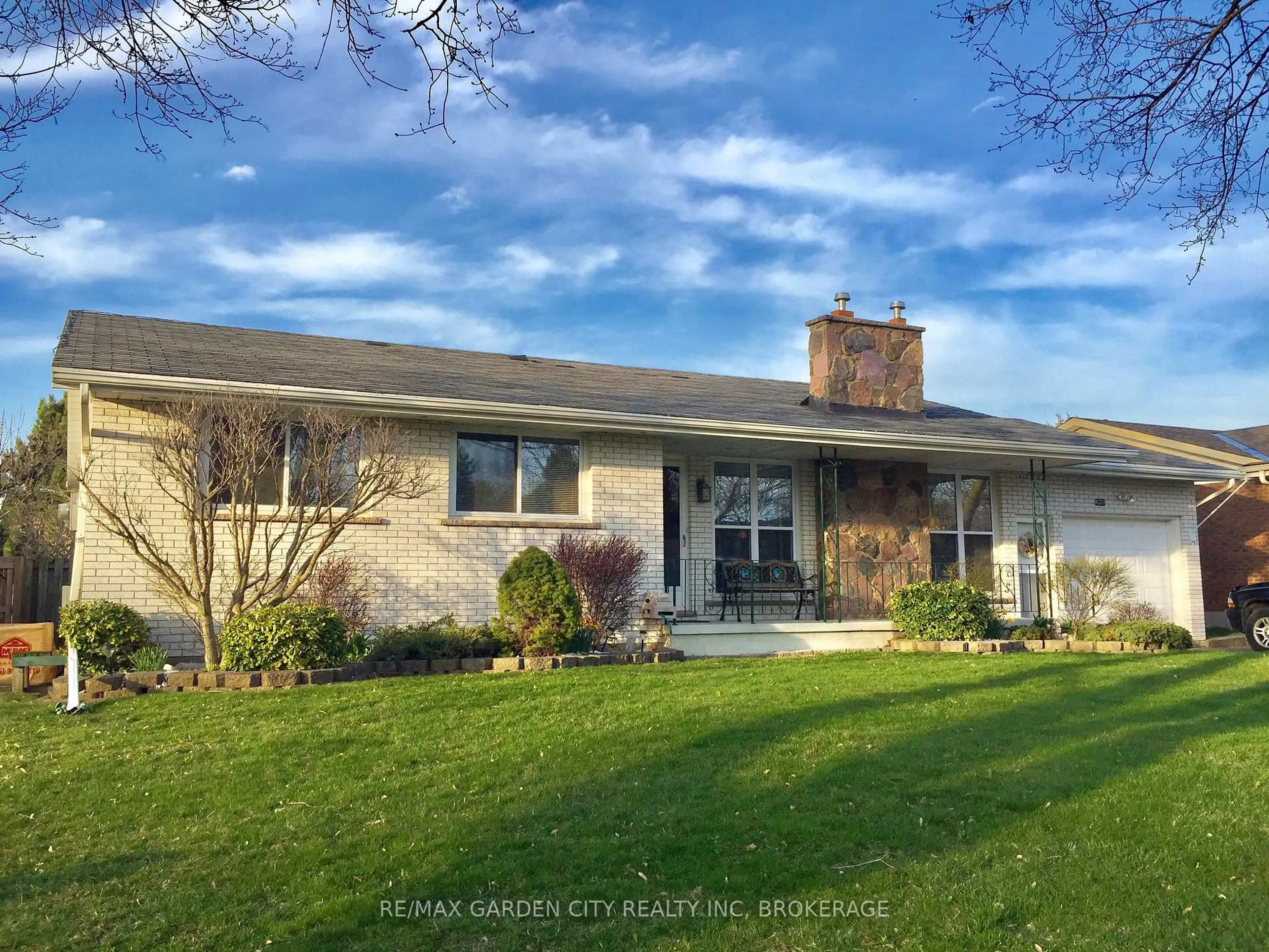 Unknown for 4200 Eastdale Dr, Lincoln Ontario L3J 0N3