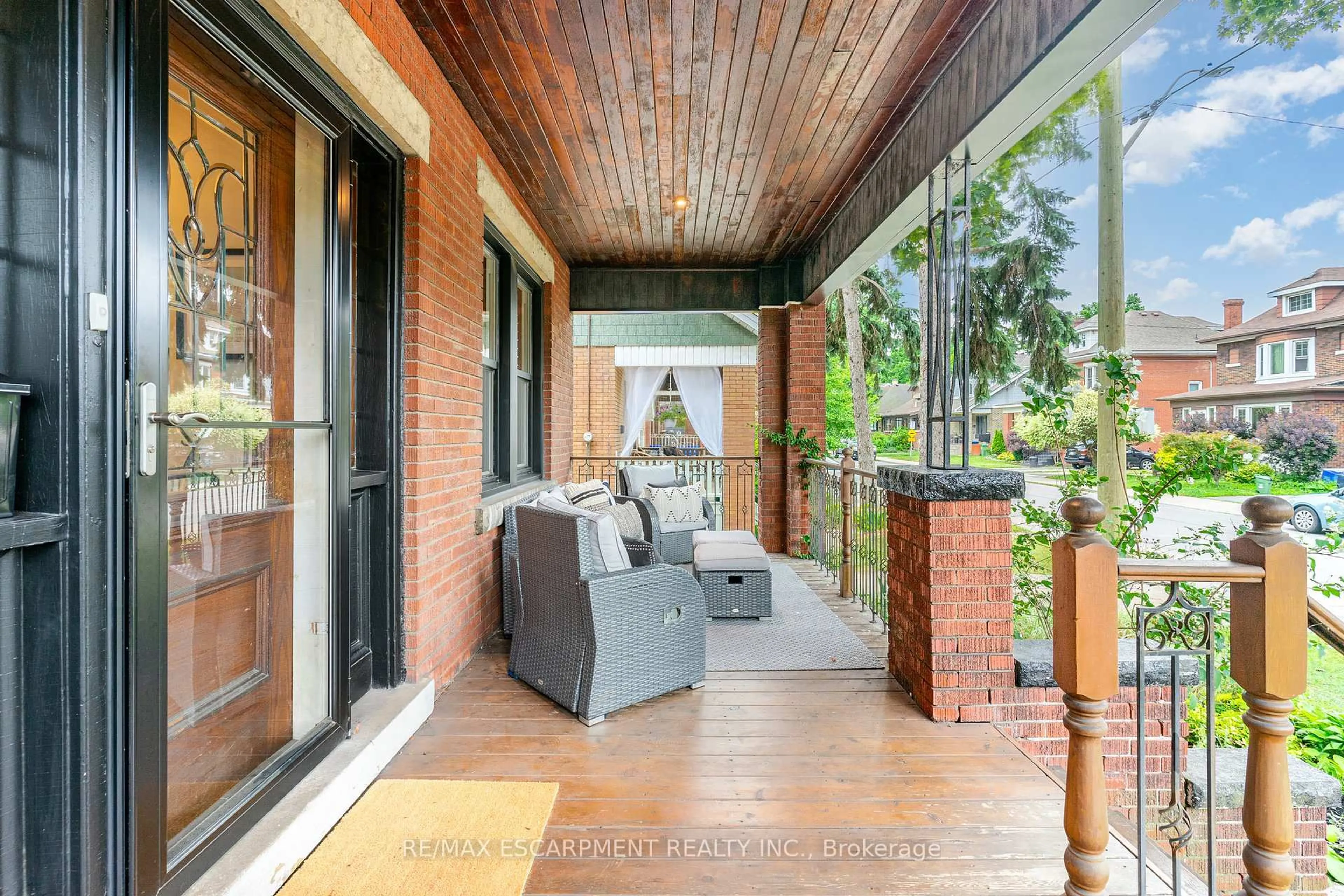 Patio, street for 21 Prospect St, Hamilton Ontario L8M 2Y9