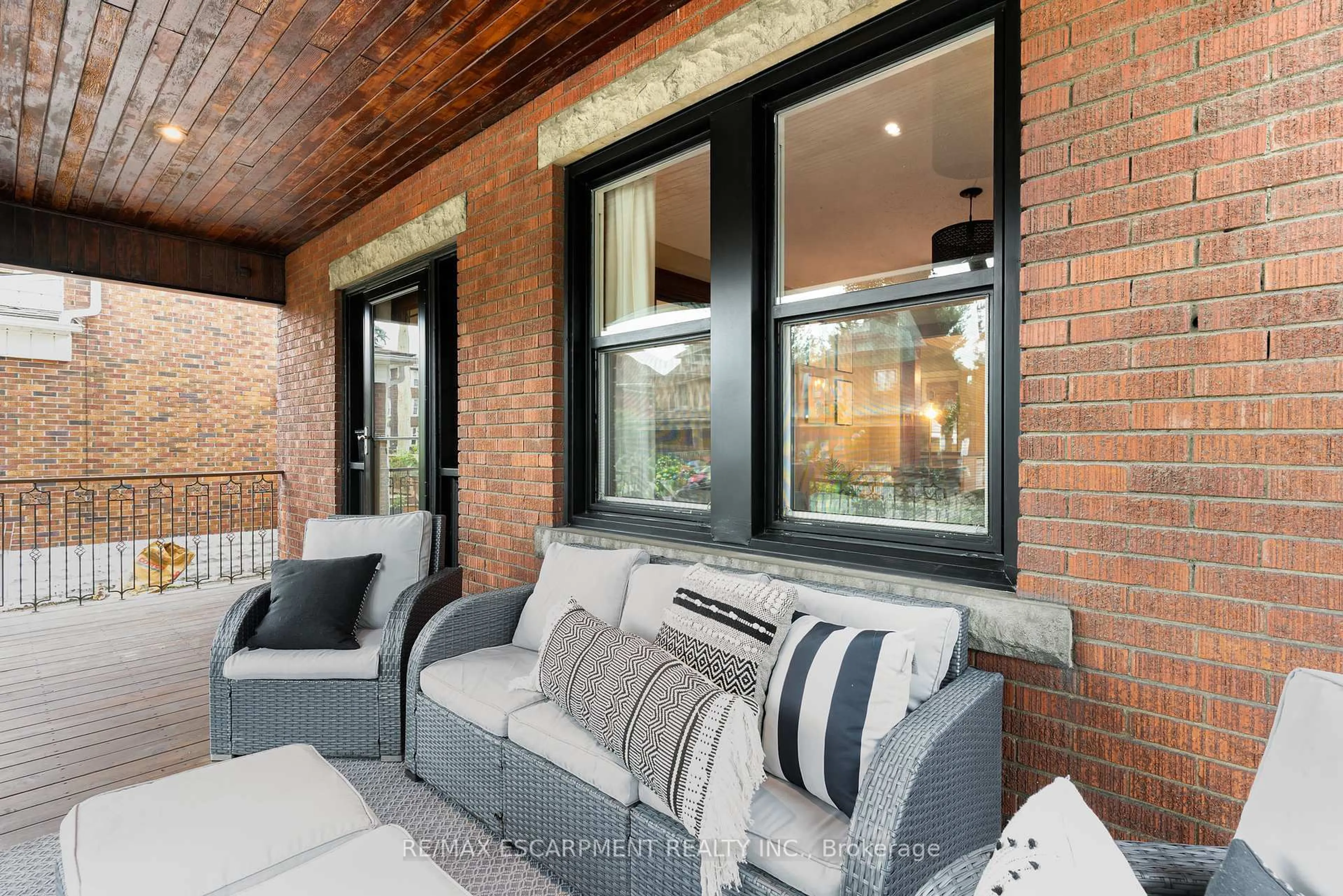 Home with brick exterior material, street for 21 Prospect St, Hamilton Ontario L8M 2Y9