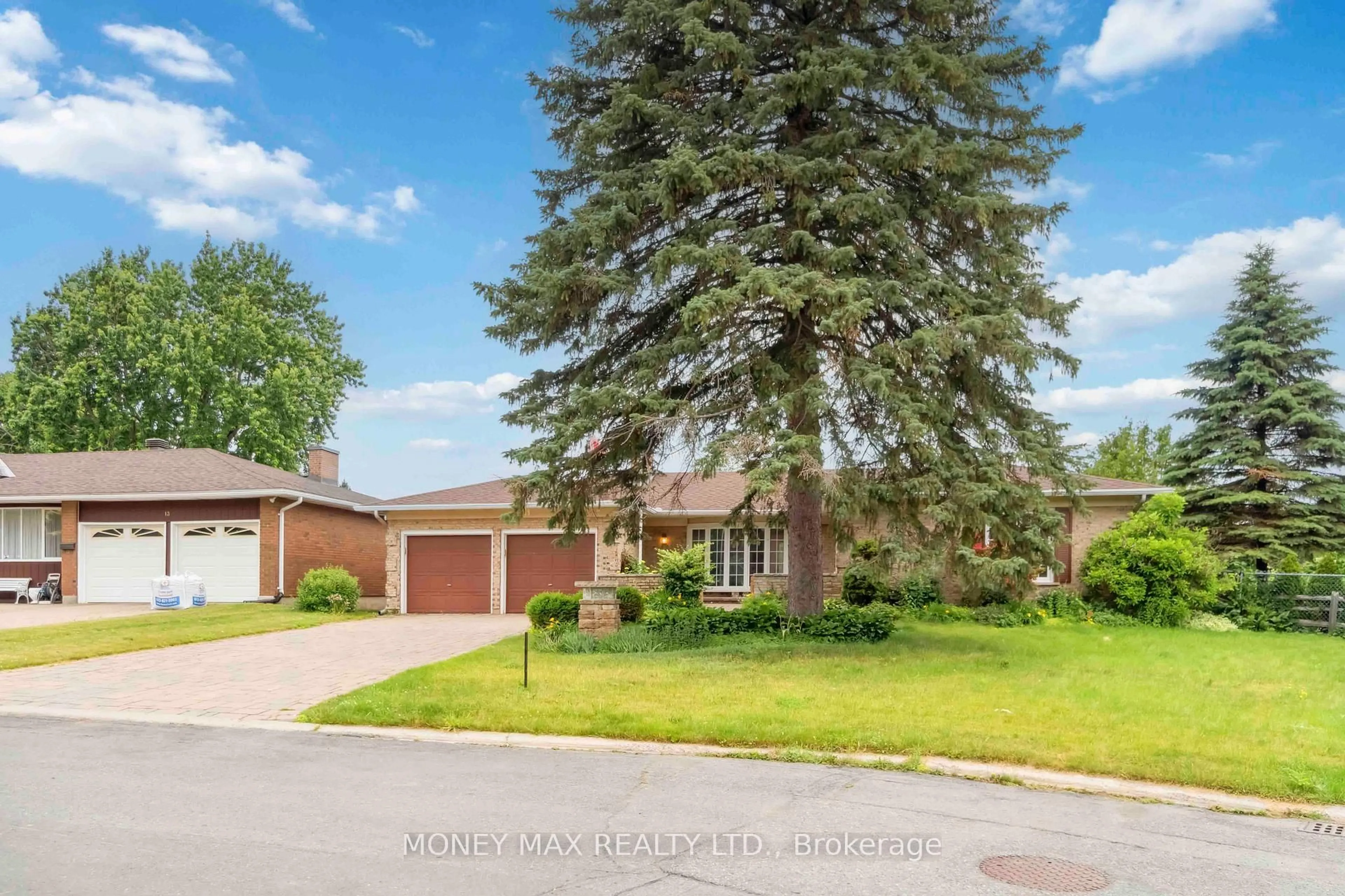 A pic from outside/outdoor area/front of a property/back of a property/a pic from drone, street for 11 Jerrilynn Cres, Ottawa Ontario K2J 1H3