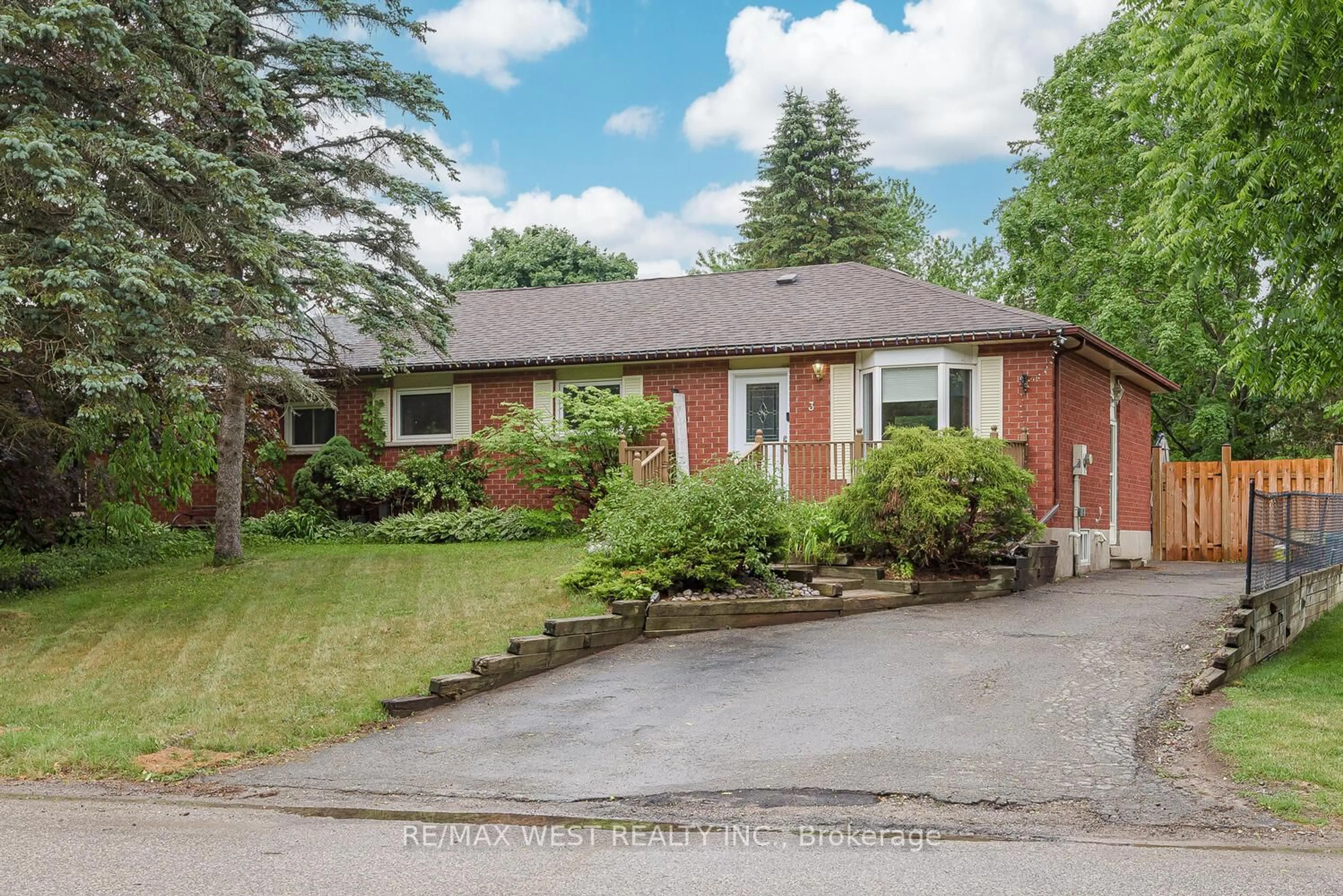Home with brick exterior material, street for 3 Carberry St, Erin Ontario N0B 1T0