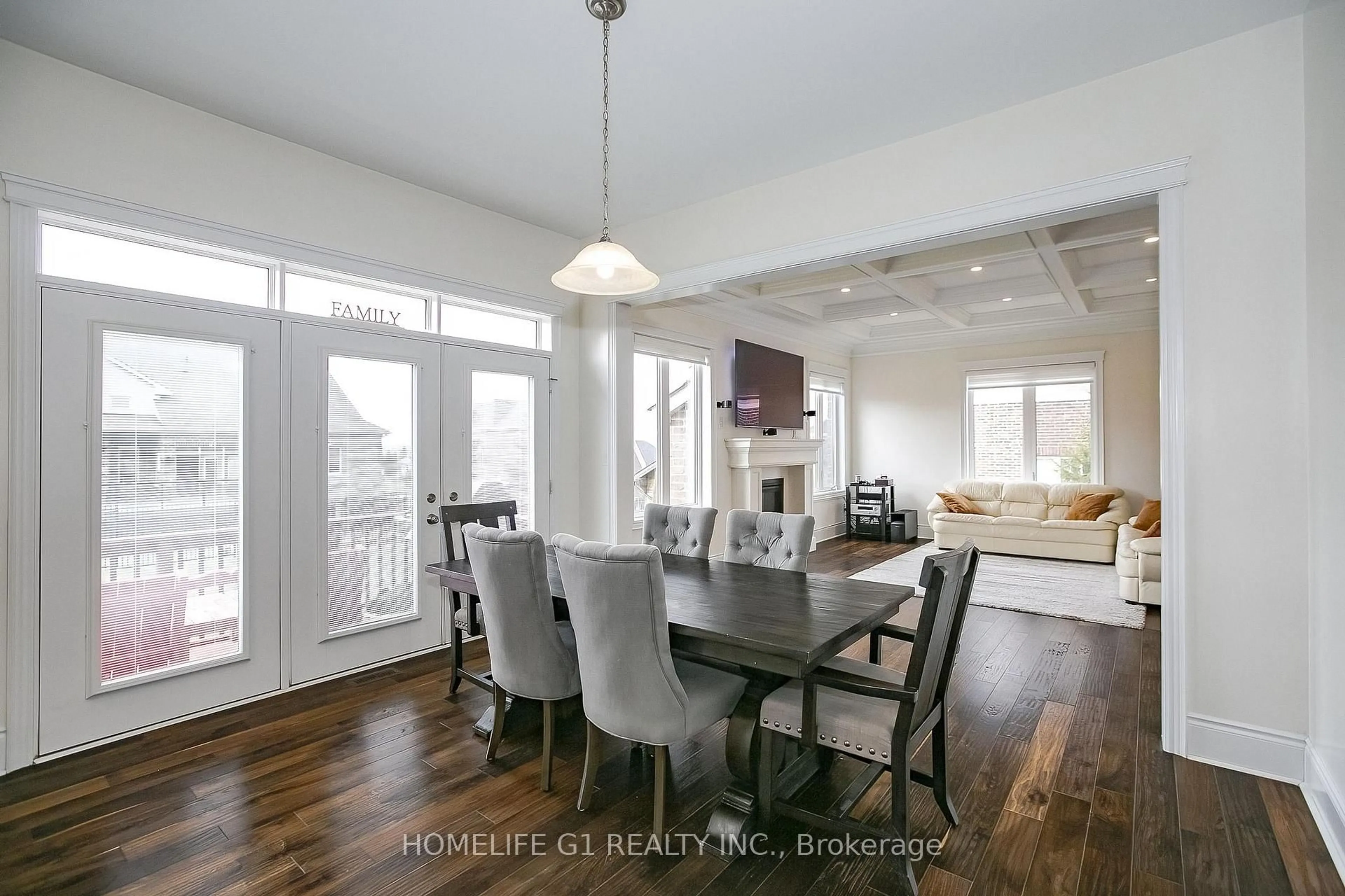 Dining room, wood/laminate floor for 18 Meek Ave, Mono Ontario L9W 6W8