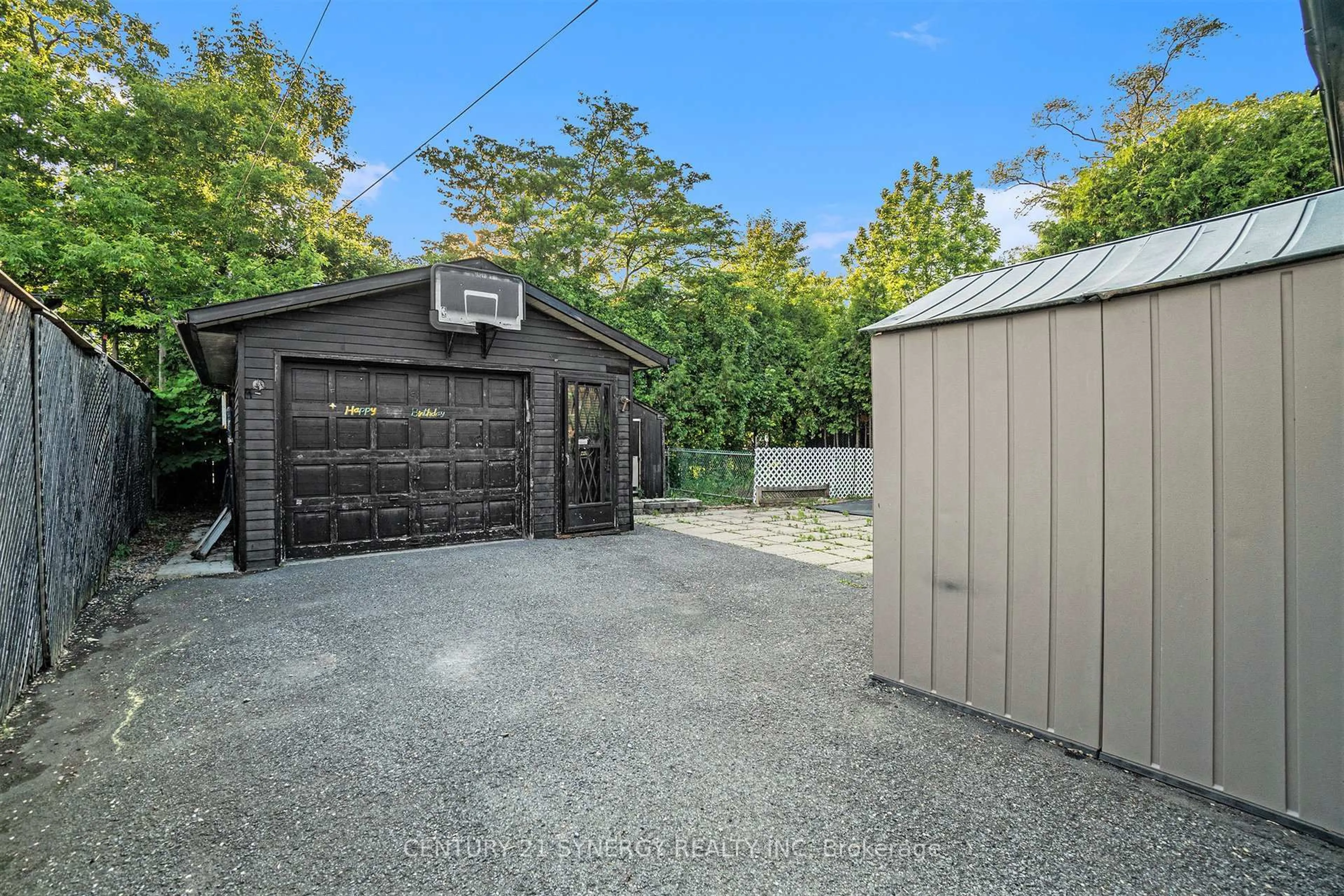 Shed for 2238 Utah St, Ottawa Ontario K1H 7W8