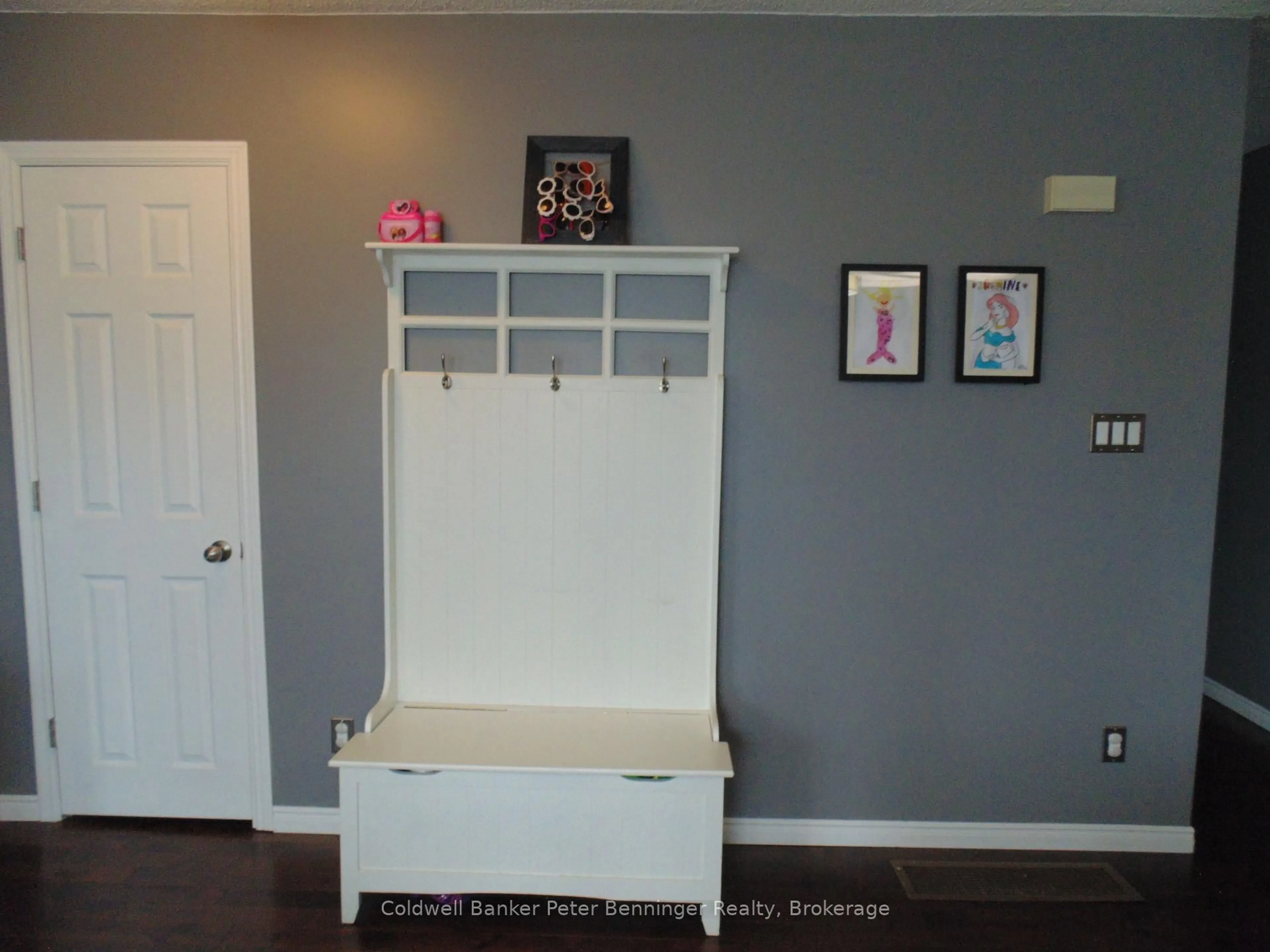Indoor entryway for 366 Goderich St, Saugeen Shores Ontario N0H 2C1