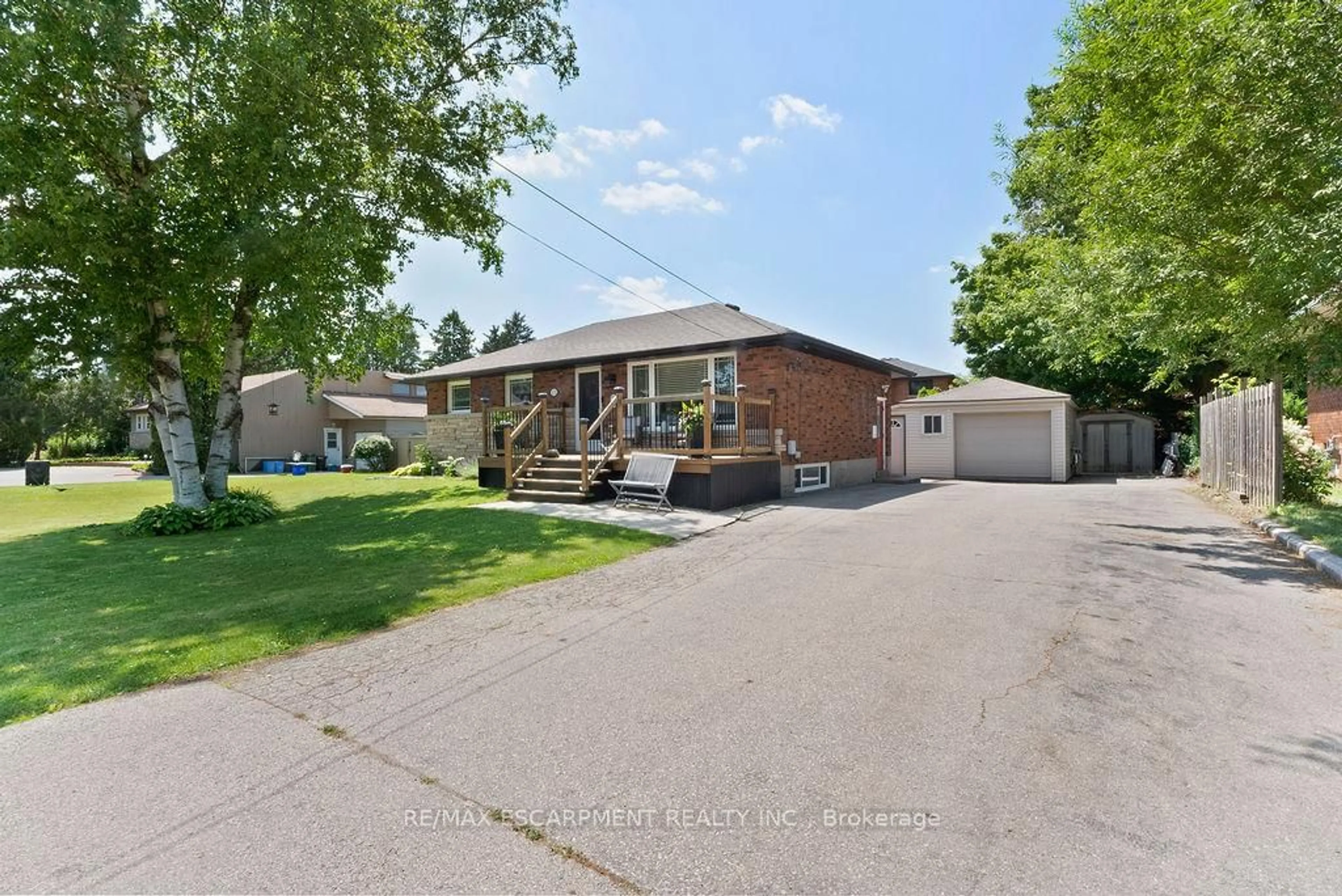 Home with brick exterior material, street for 172 ANNABELLE St, Hamilton Ontario L9C 3T9