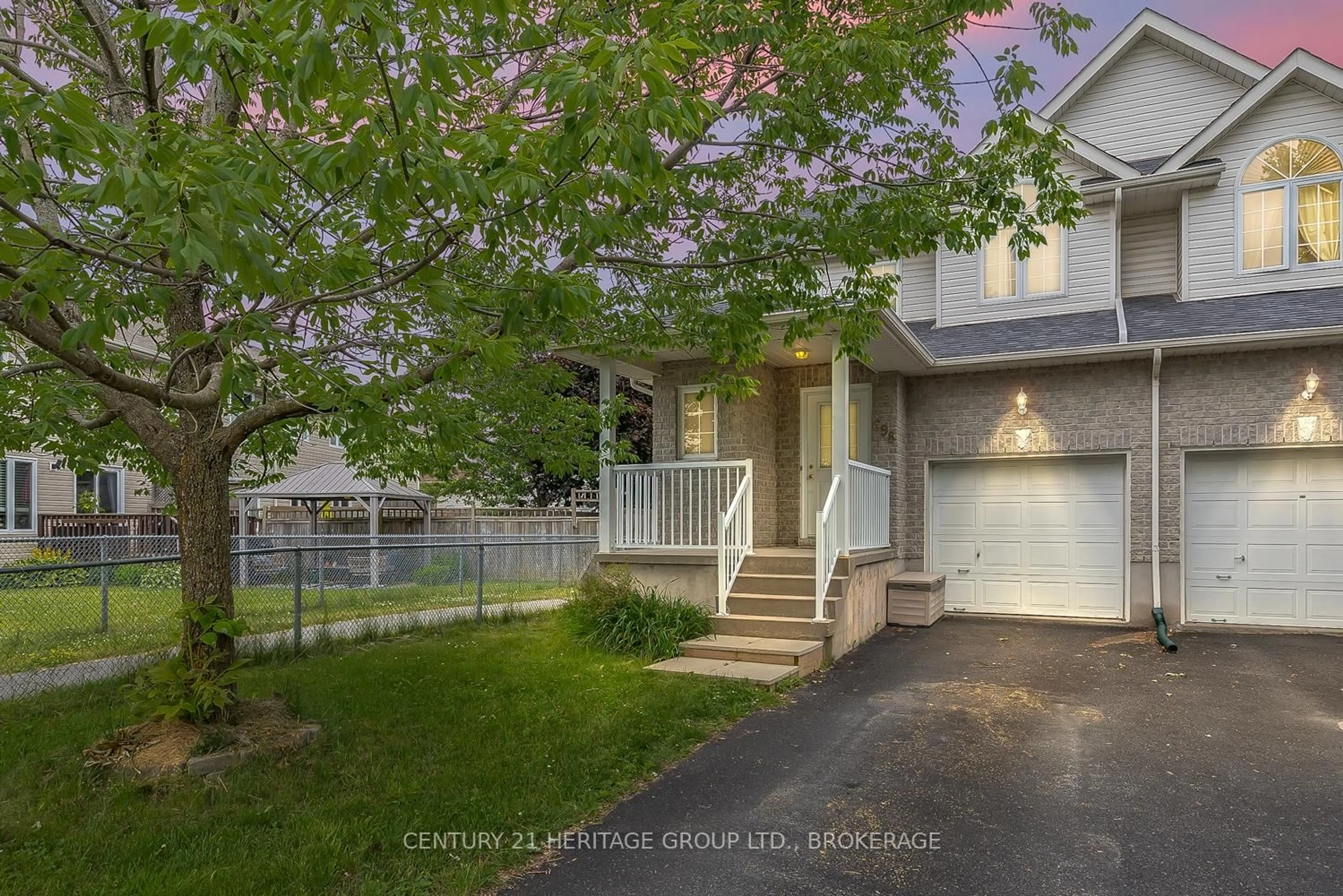 A pic from outside/outdoor area/front of a property/back of a property/a pic from drone, street for 698 MacLean Crt, Kingston Ontario K7K 7L8
