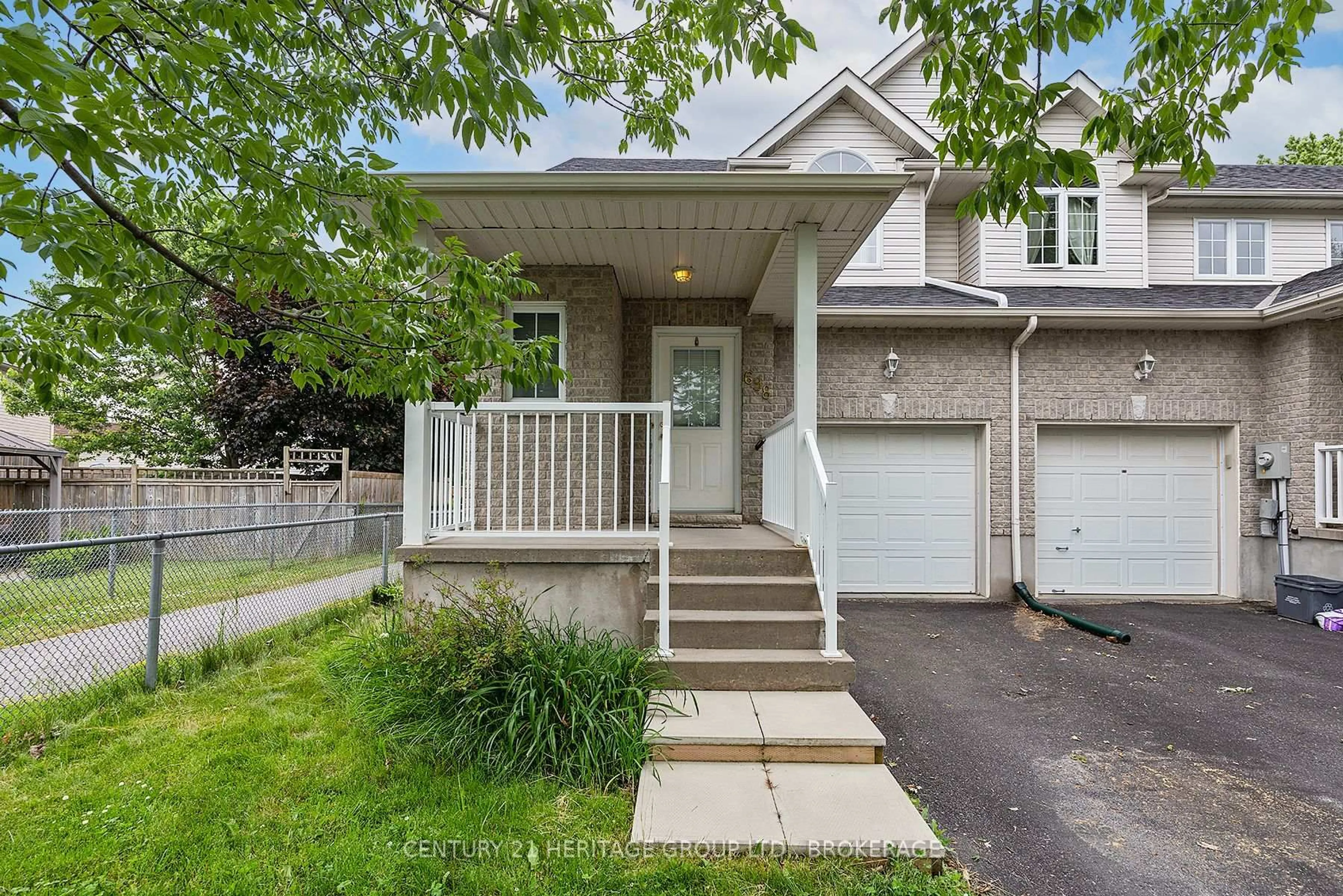 Unknown for 698 MacLean Crt, Kingston Ontario K7K 7L8