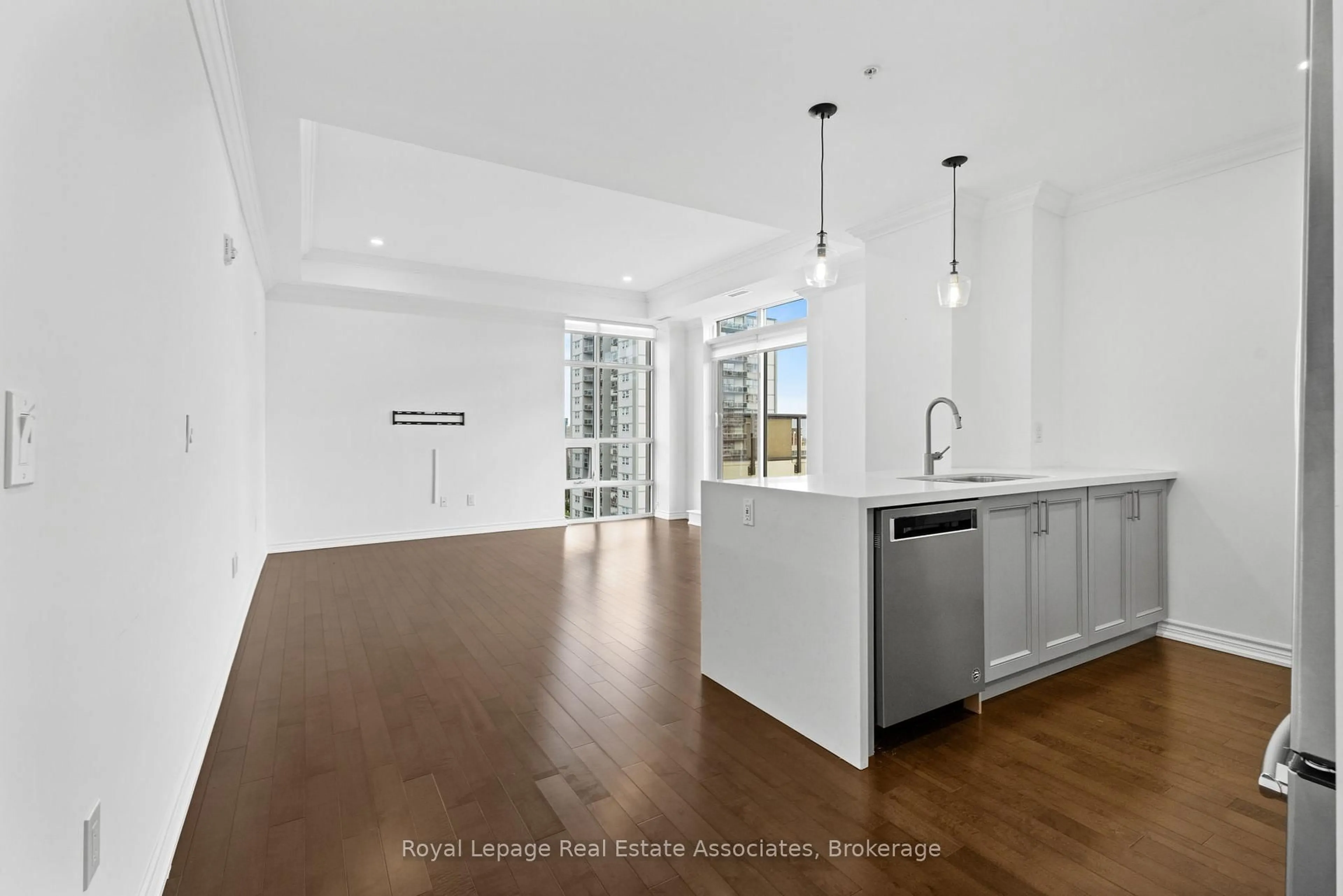 Open concept kitchen, unknown for 81 Robinson St #PH1106, Hamilton Ontario L8P 3G1