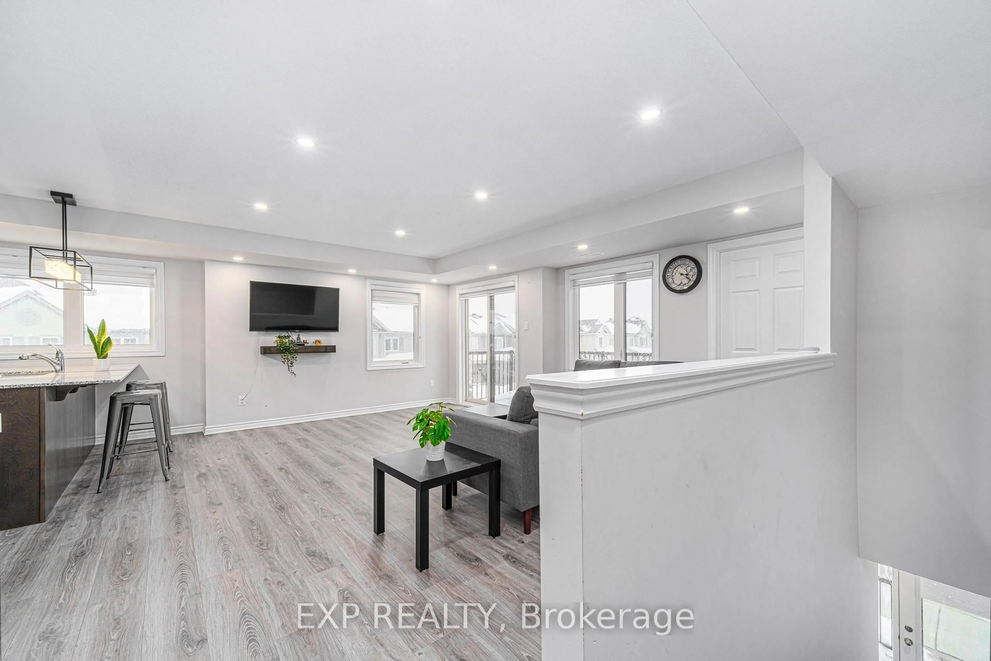 Indoor entryway for 103 Walleye Private, Ottawa Ontario K2J 6E2