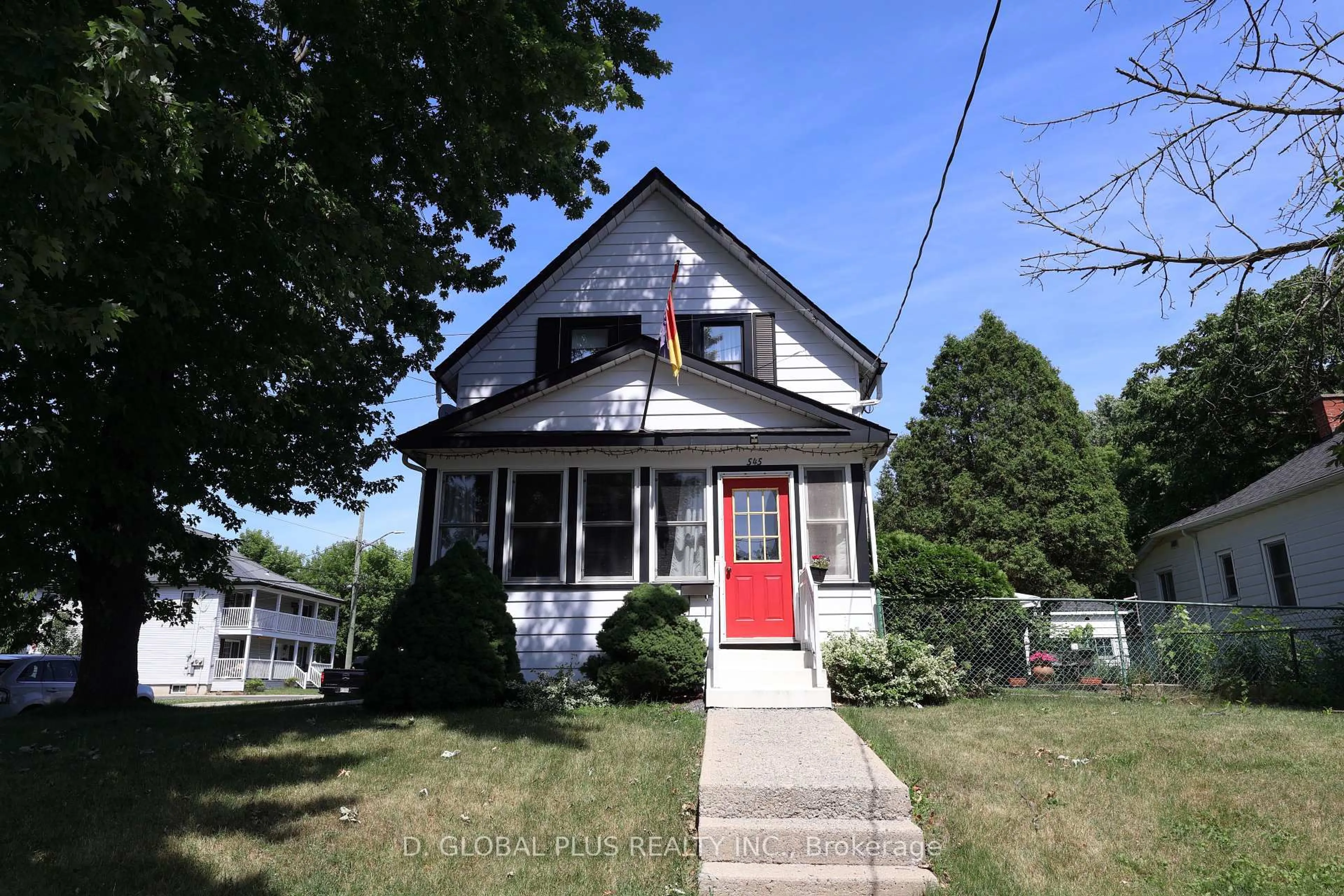 Home with vinyl exterior material, street for 545 Adolphus St, Cornwall Ontario K6H 3T3