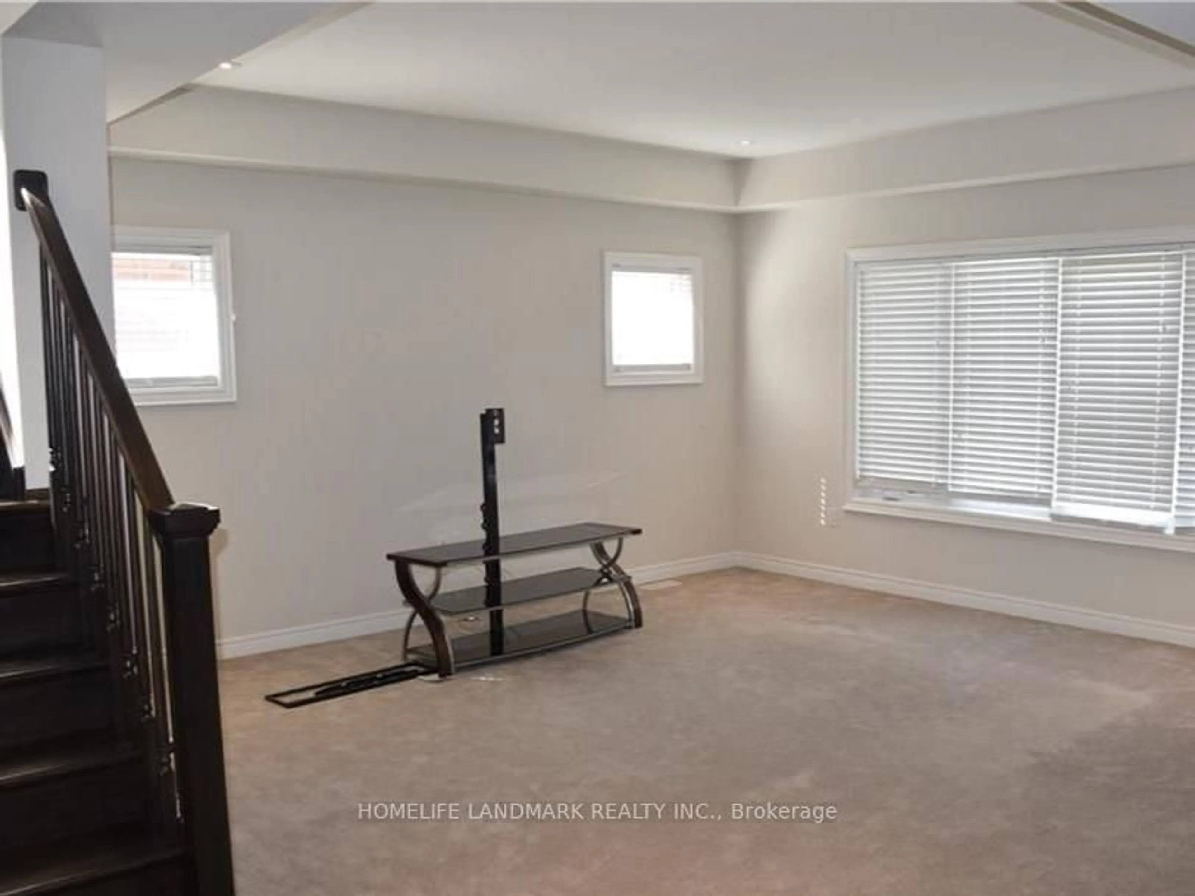 A pic of a room for 7743 Clendenning St, Niagara Falls Ontario L2G 0H2